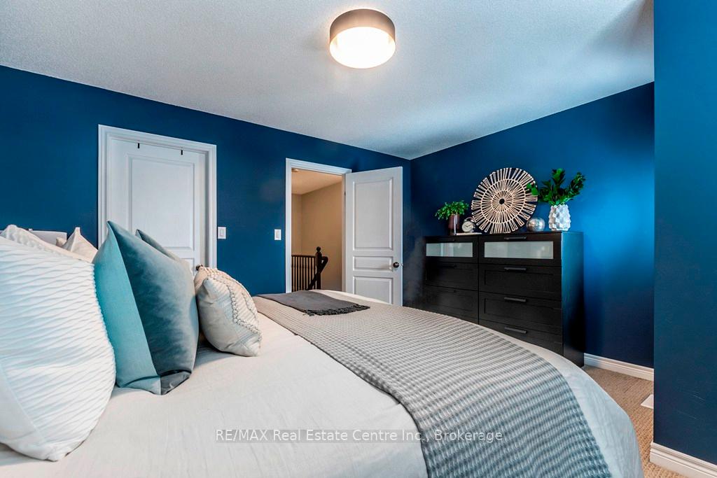 Photo 23 of 4128 Galileo Common, Burlington, Shoreacres — HOMEH