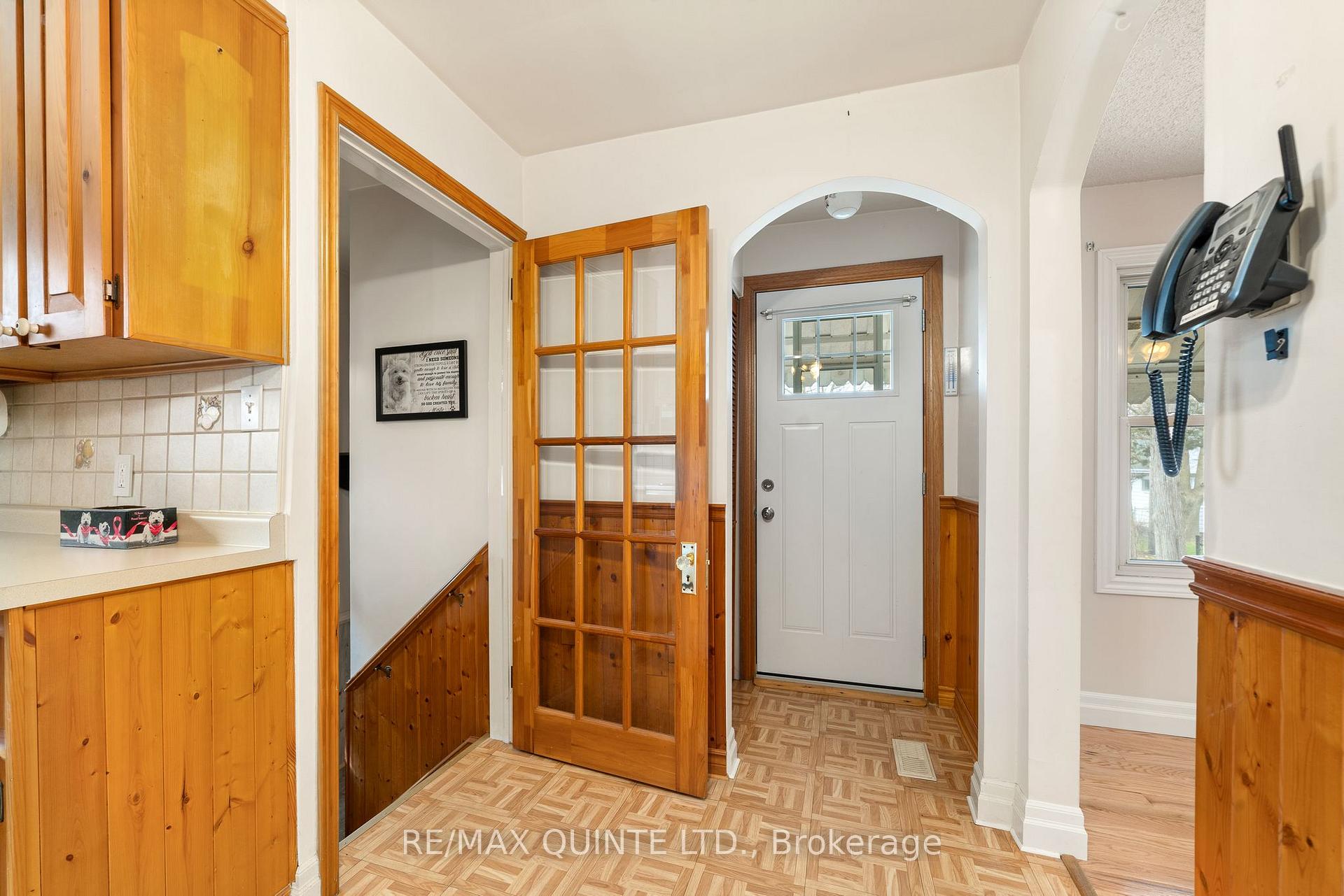 Photo 3 of 25 Valleyview Crescent, Belleville, Belleville Ward — HOMEH