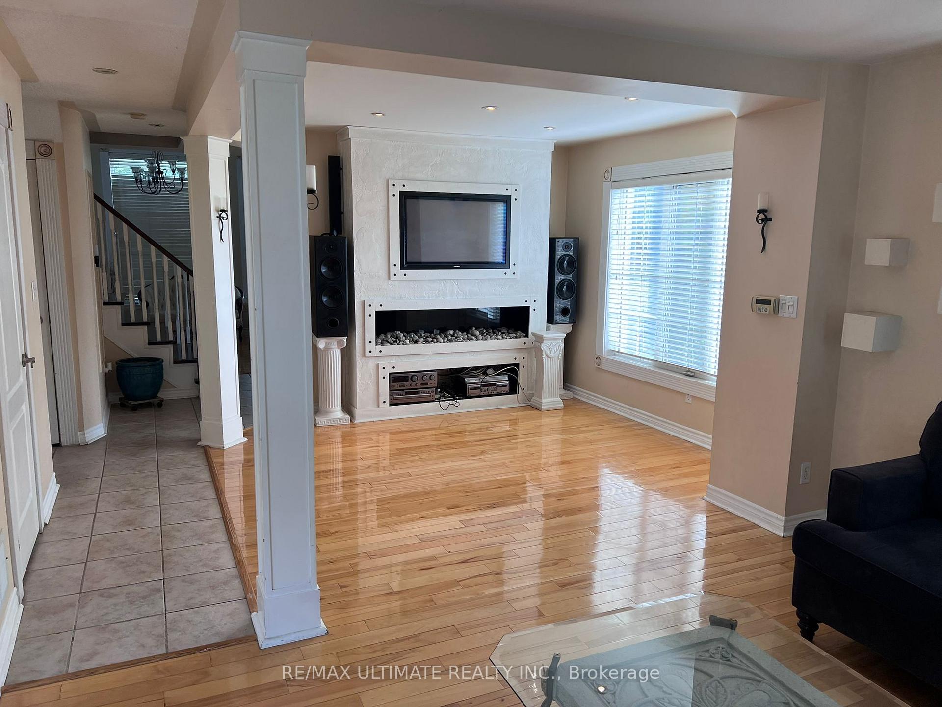 Photo 7 of 3 Riggs Drive, Brampton, Fletcher's Meadow — HOMEH