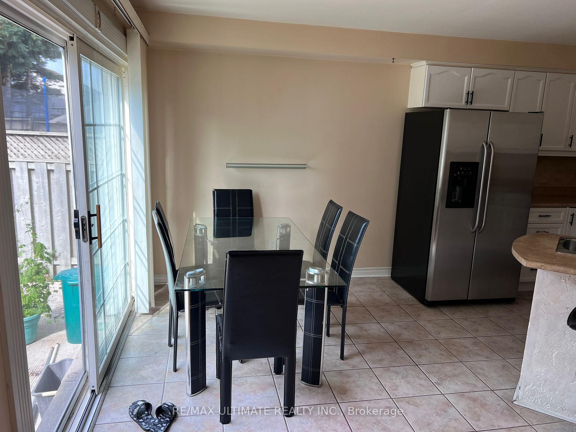 Photo 12 of 3 Riggs Drive, Brampton, Fletcher's Meadow — HOMEH