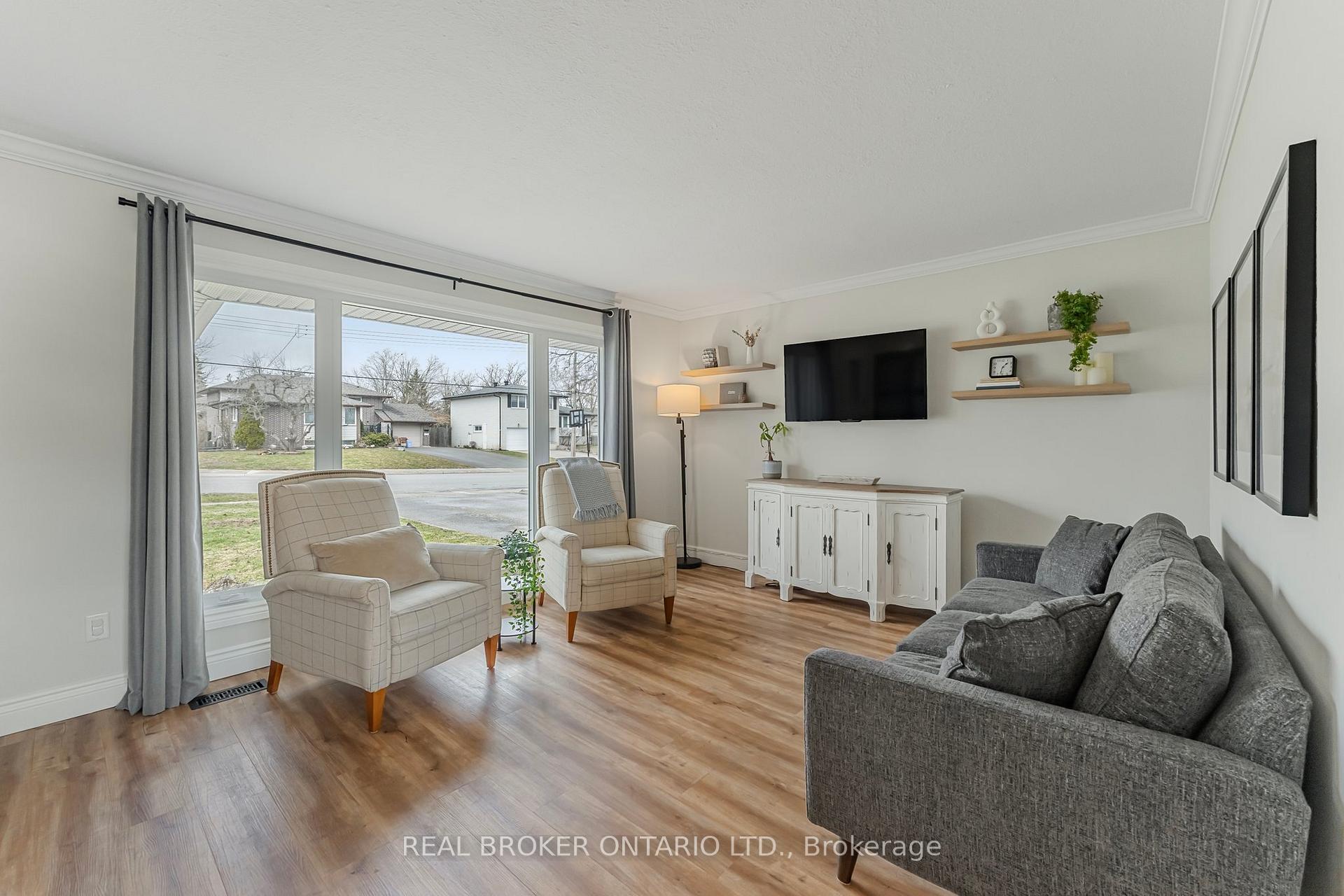 Photo 7 of 169 Cook Street, Barrie, Codrington — HOMEH
