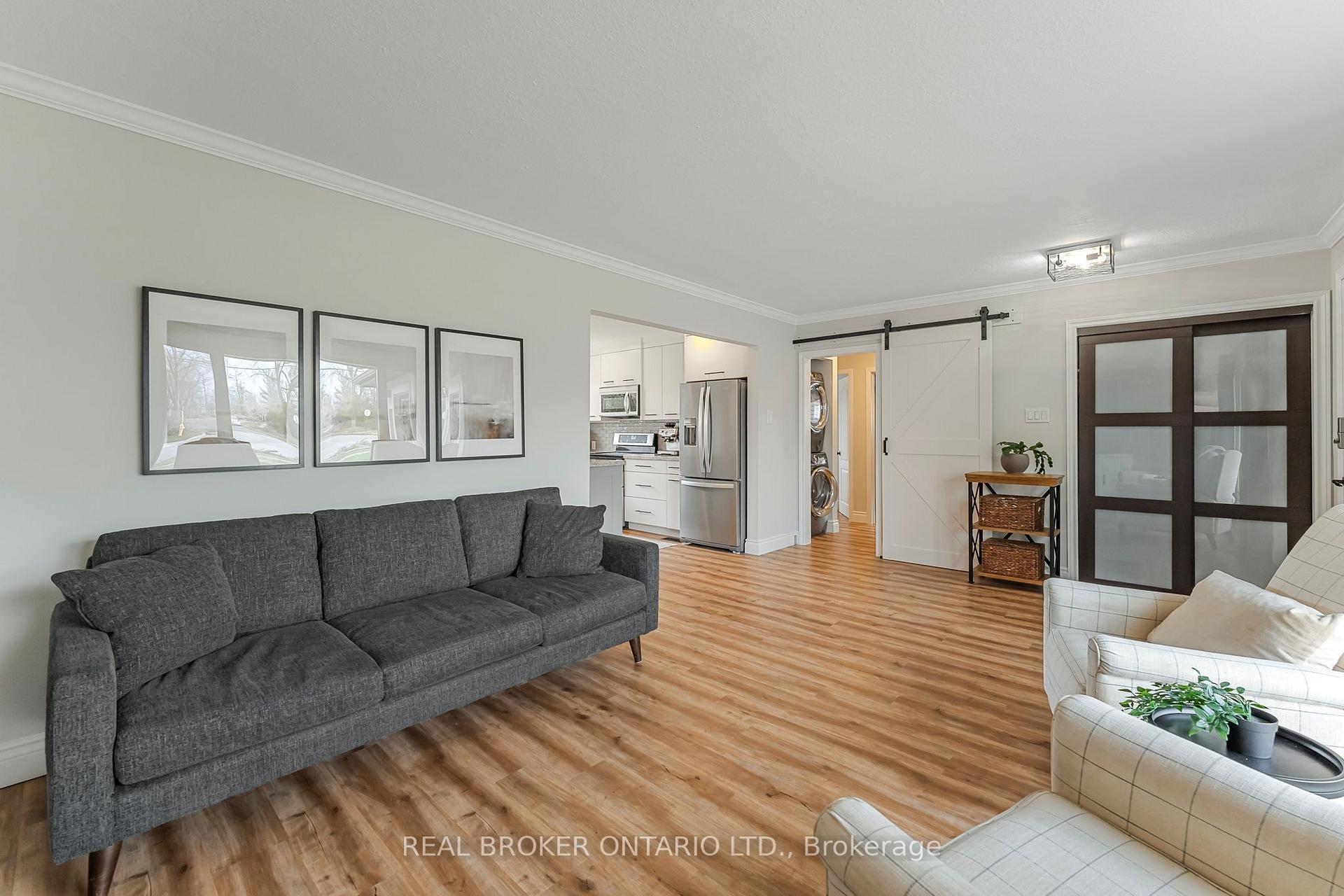 Photo 8 of 169 Cook Street, Barrie, Codrington — HOMEH
