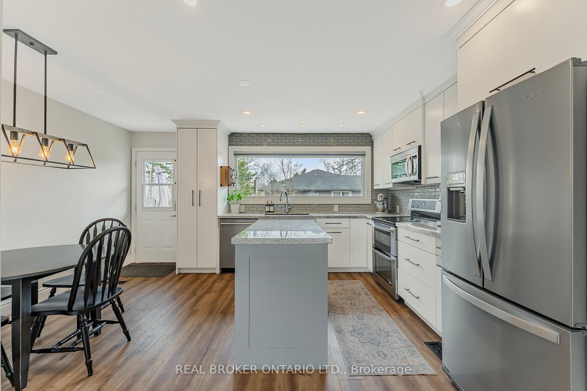 Photo 10 of 169 Cook Street, Barrie, Codrington — HOMEH