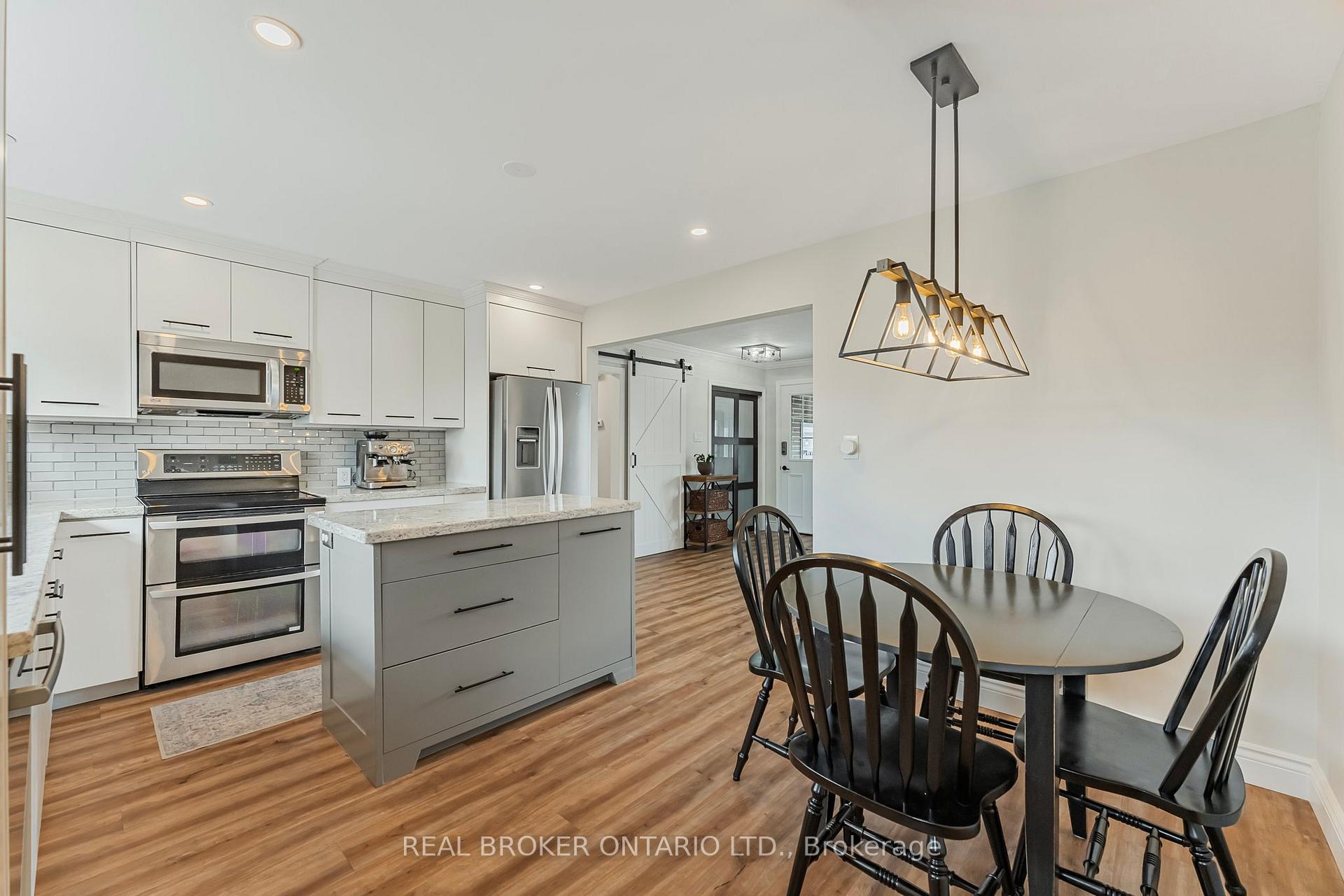 Photo 15 of 169 Cook Street, Barrie, Codrington — HOMEH
