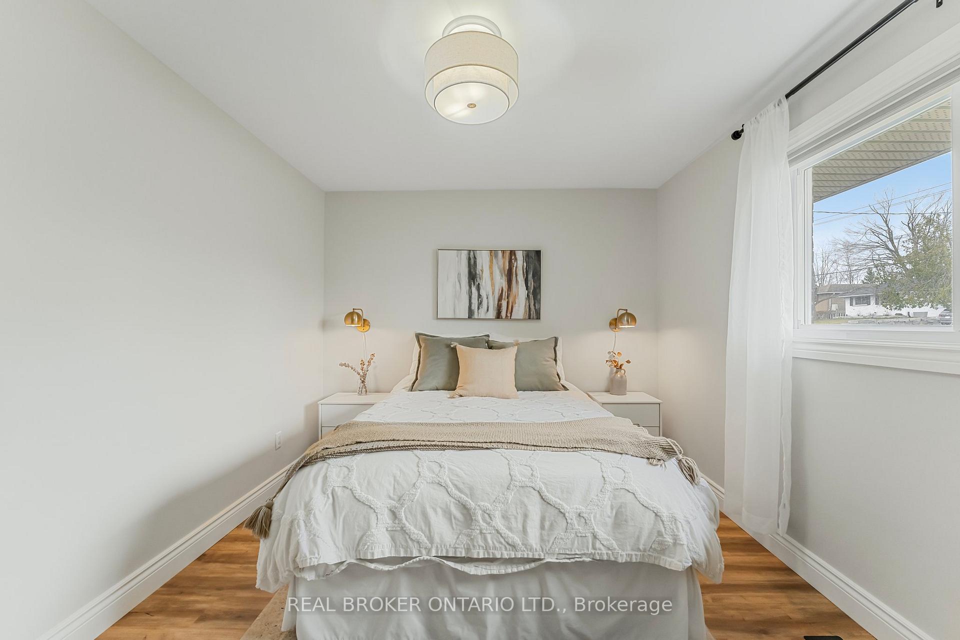 Photo 18 of 169 Cook Street, Barrie, Codrington — HOMEH