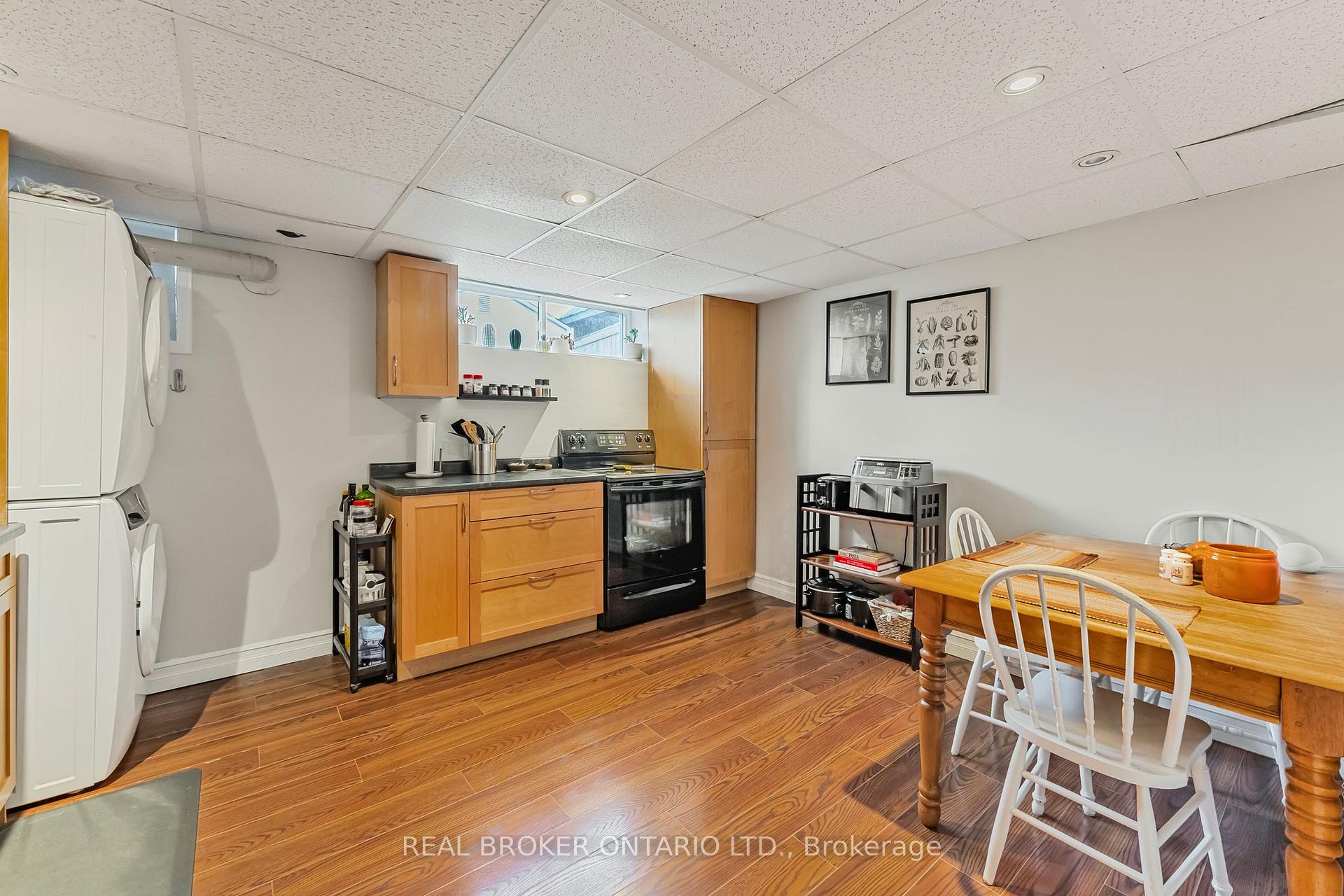 Photo 33 of 169 Cook Street, Barrie, Codrington — HOMEH