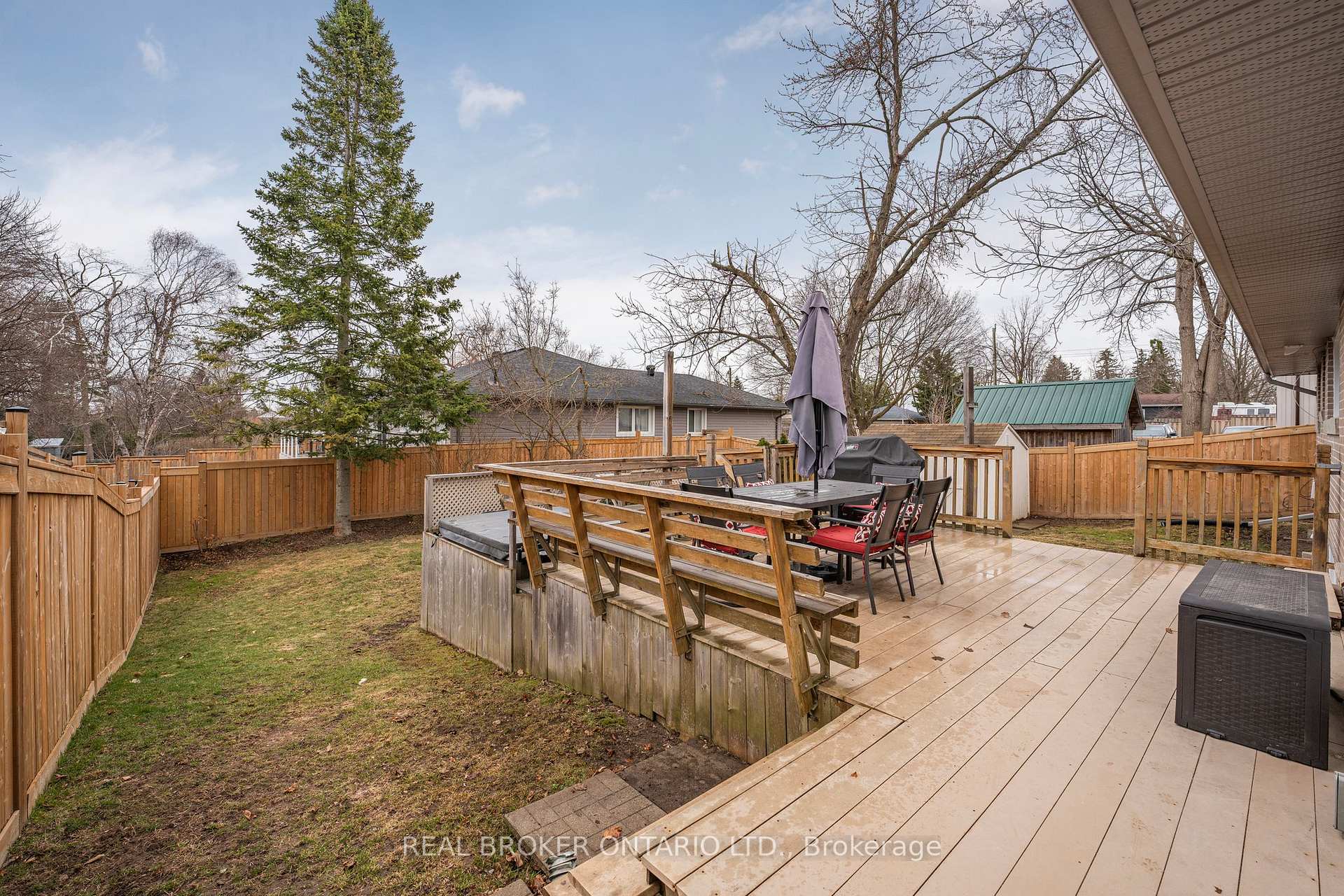 Photo 37 of 169 Cook Street, Barrie, Codrington — HOMEH