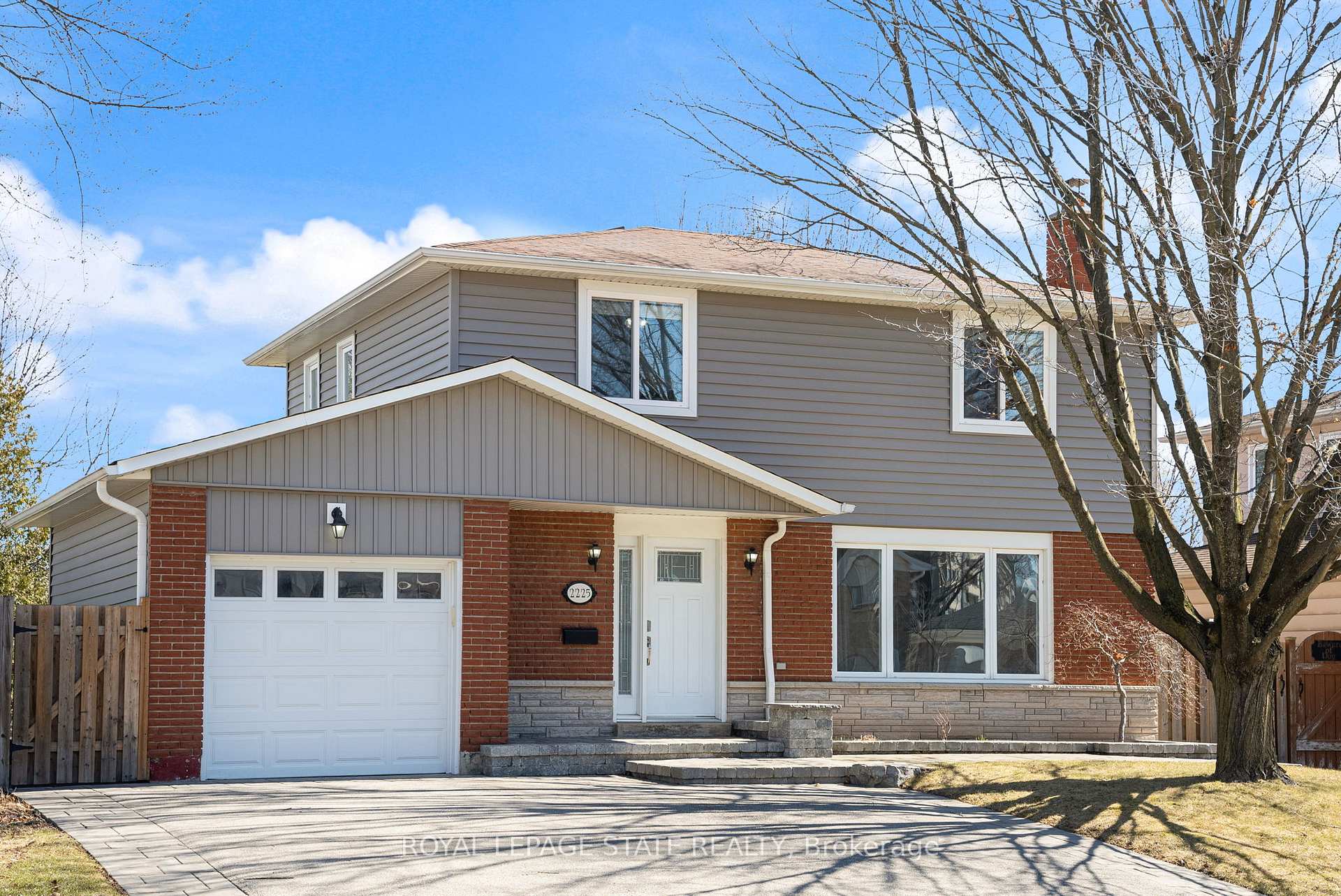 Photo 1 of 2225 Sheffield Drive, Burlington, Brant Hills — HOMEH