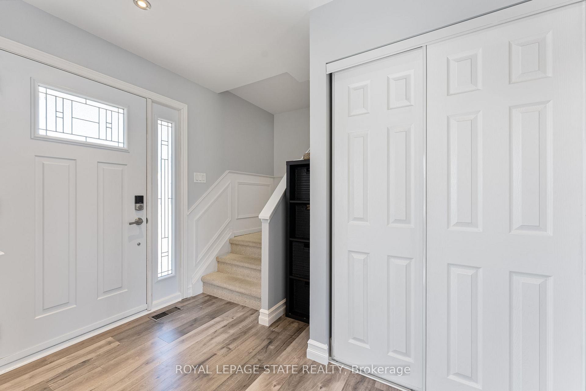 Photo 10 of 2225 Sheffield Drive, Burlington, Brant Hills — HOMEH