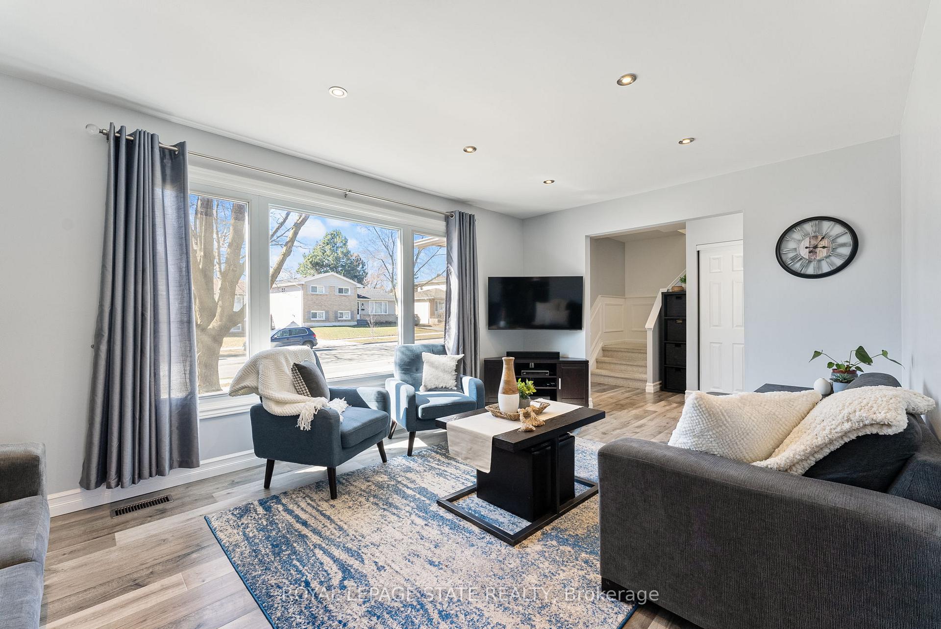 Photo 13 of 2225 Sheffield Drive, Burlington, Brant Hills — HOMEH