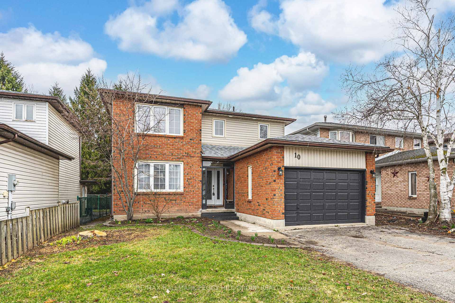 Photo 1 of 10 Rosenfeld Drive, Barrie, Grove East — HOMEH