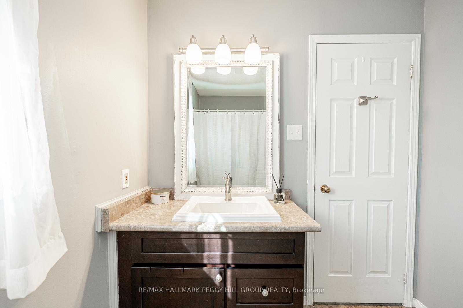 Photo 10 of 10 Rosenfeld Drive, Barrie, Grove East — HOMEH