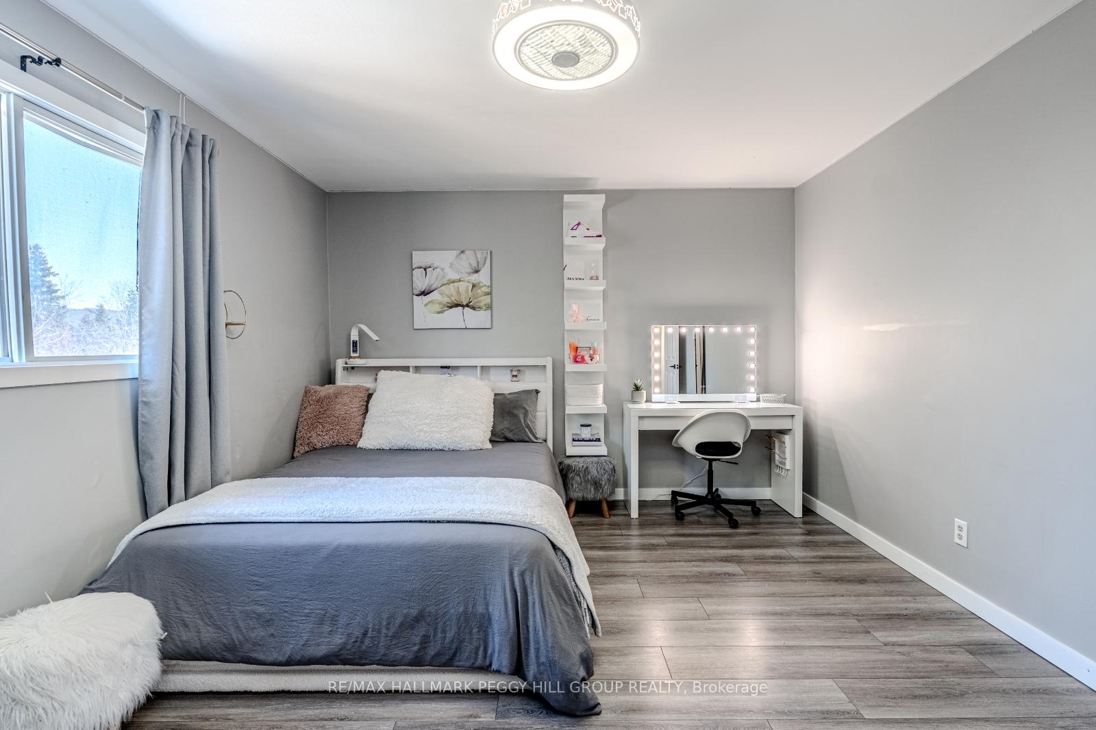 Photo 13 of 10 Rosenfeld Drive, Barrie, Grove East — HOMEH
