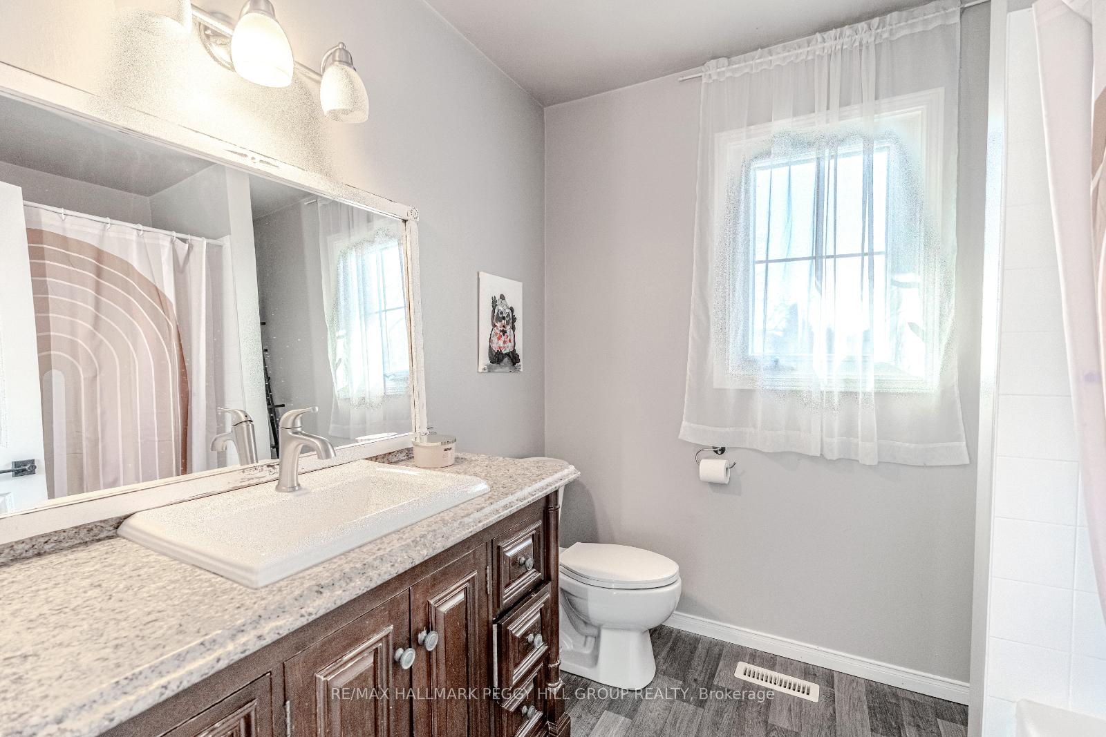 Photo 14 of 10 Rosenfeld Drive, Barrie, Grove East — HOMEH