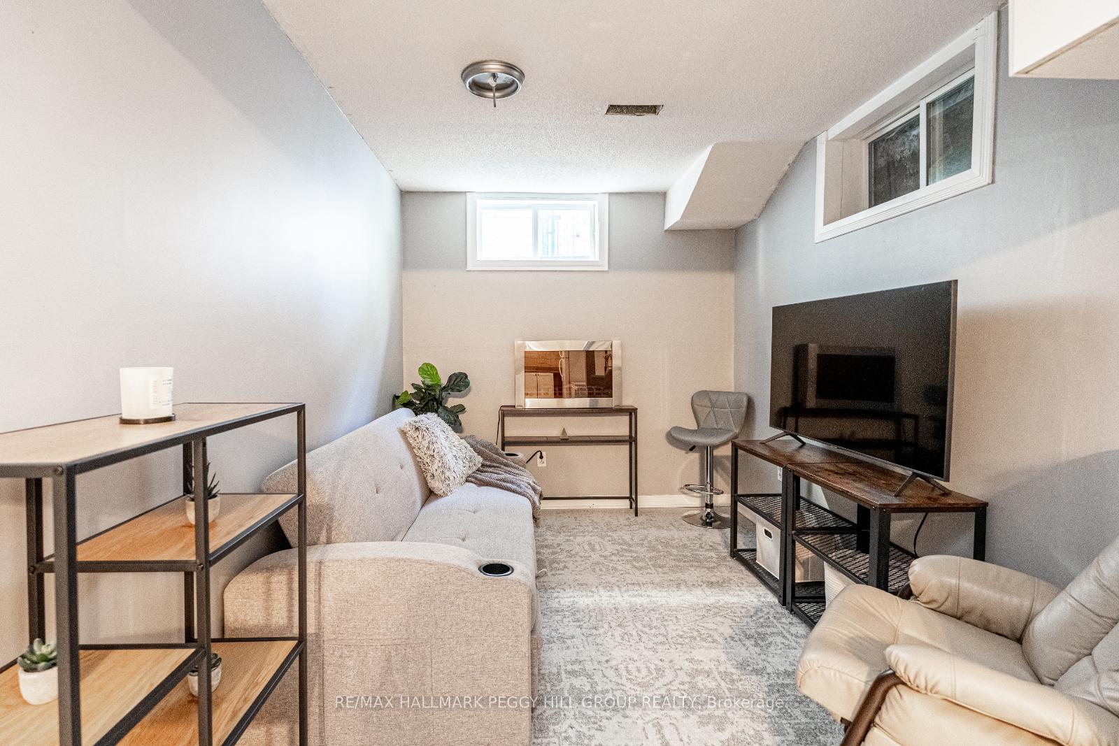 Photo 15 of 10 Rosenfeld Drive, Barrie, Grove East — HOMEH