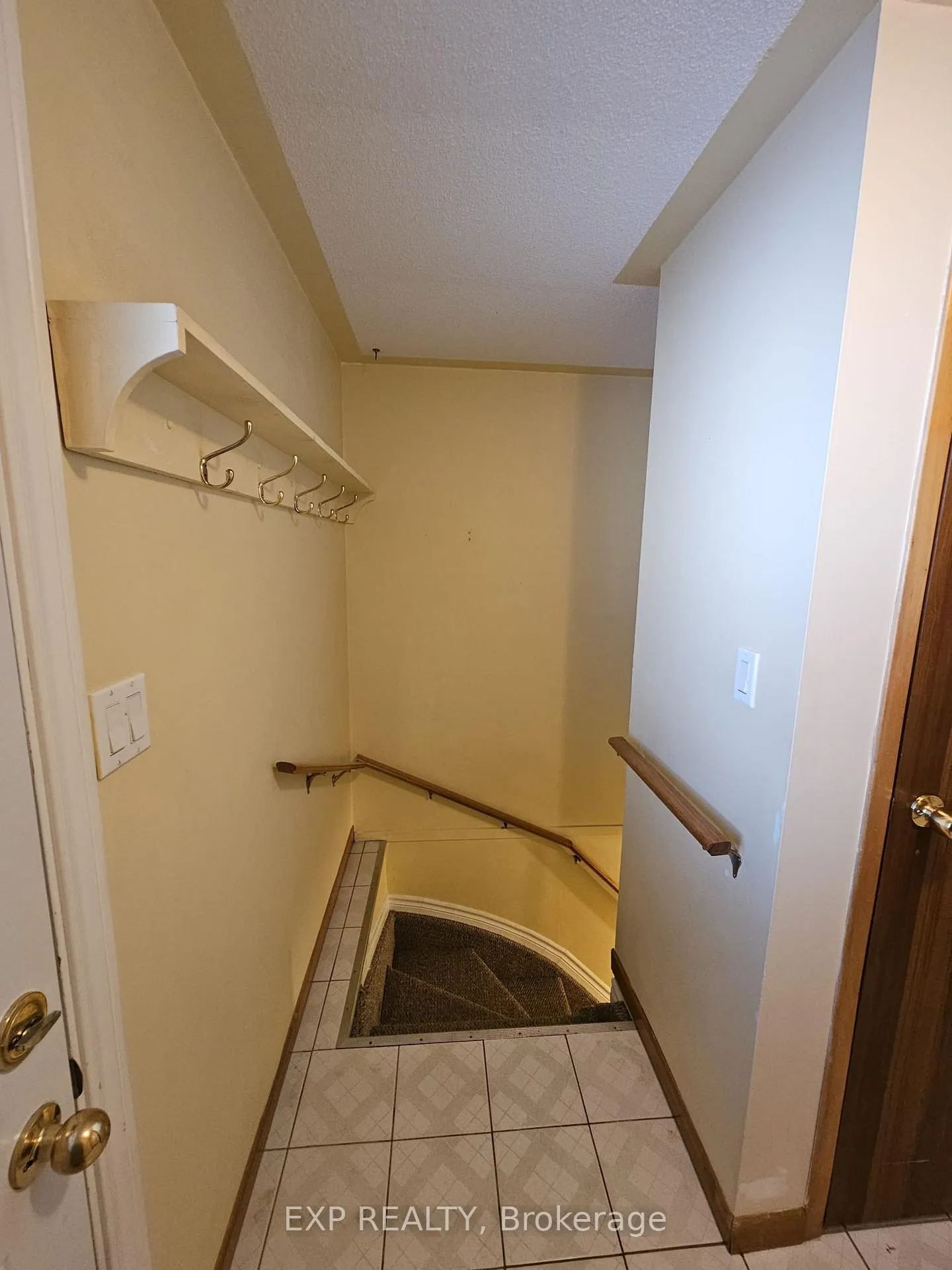 Photo 17 of 18 Valley Crescent, Elliot Lake — HOMEH