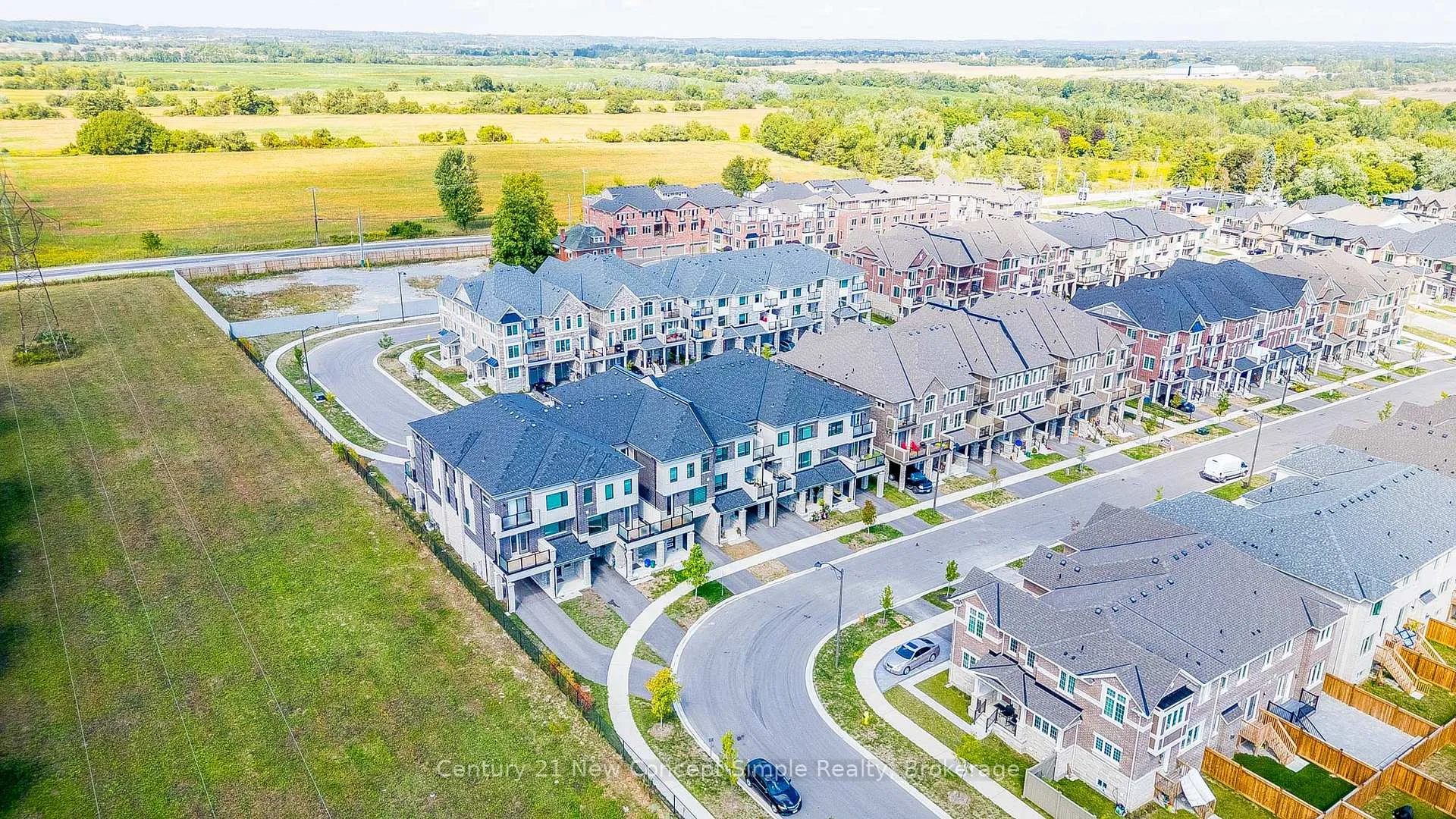 Photo 2 of 3407 Davis Dr, Whitchurch-Stouffville, Rural Whitchurch-Stouffville — HOMEH