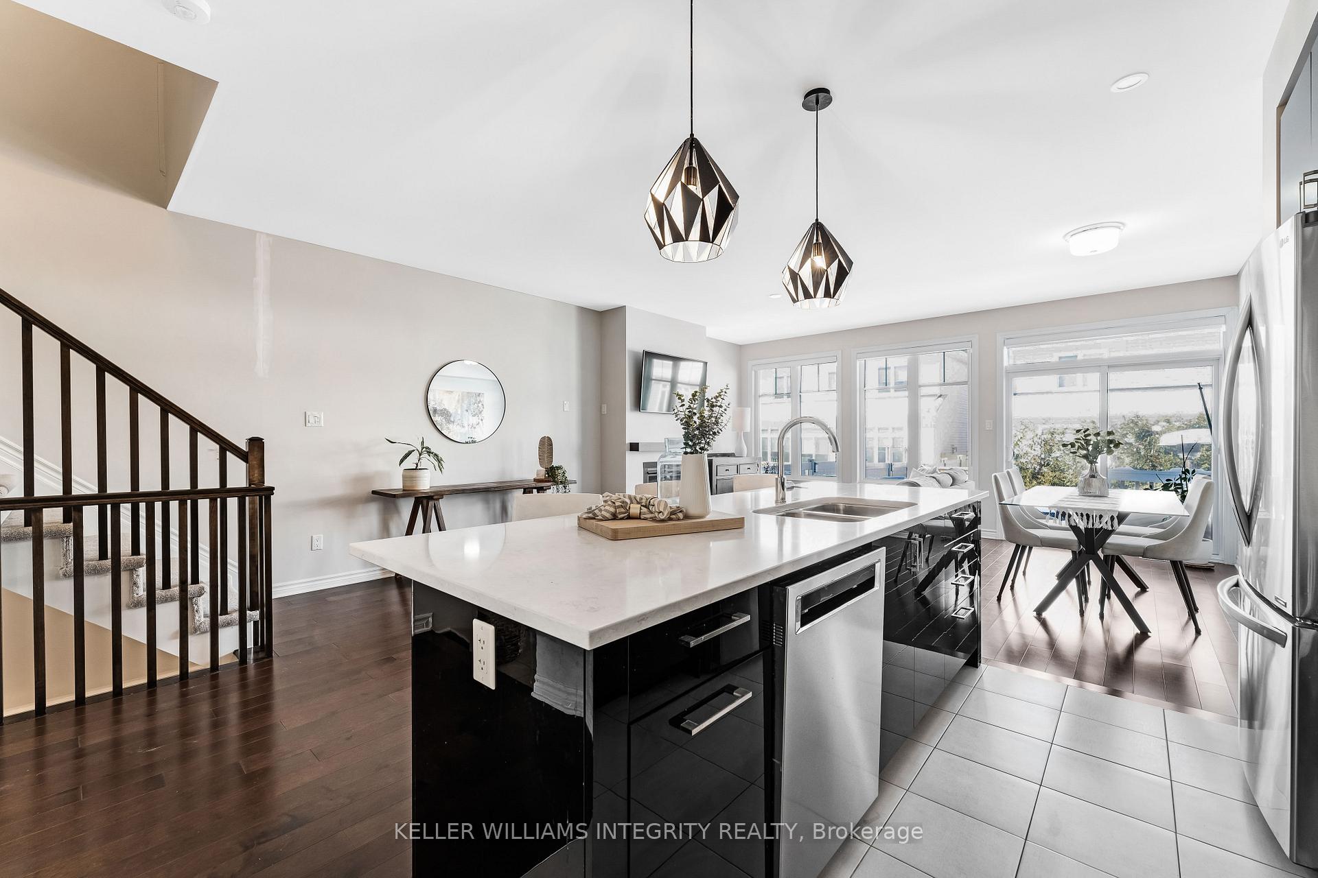 Photo 3 of 539 Jackdaw Avenue, Ottawa, Barrhaven - Half Moon Bay — HOMEH
