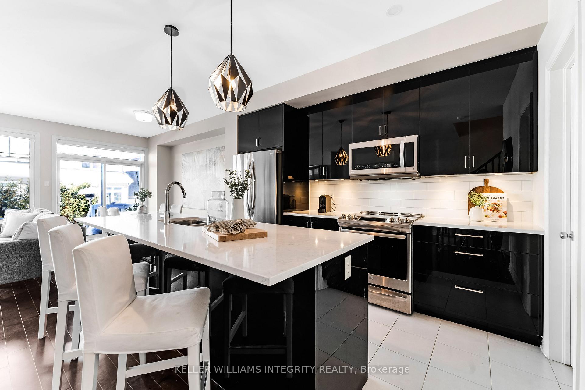 Photo 4 of 539 Jackdaw Avenue, Ottawa, Barrhaven - Half Moon Bay — HOMEH