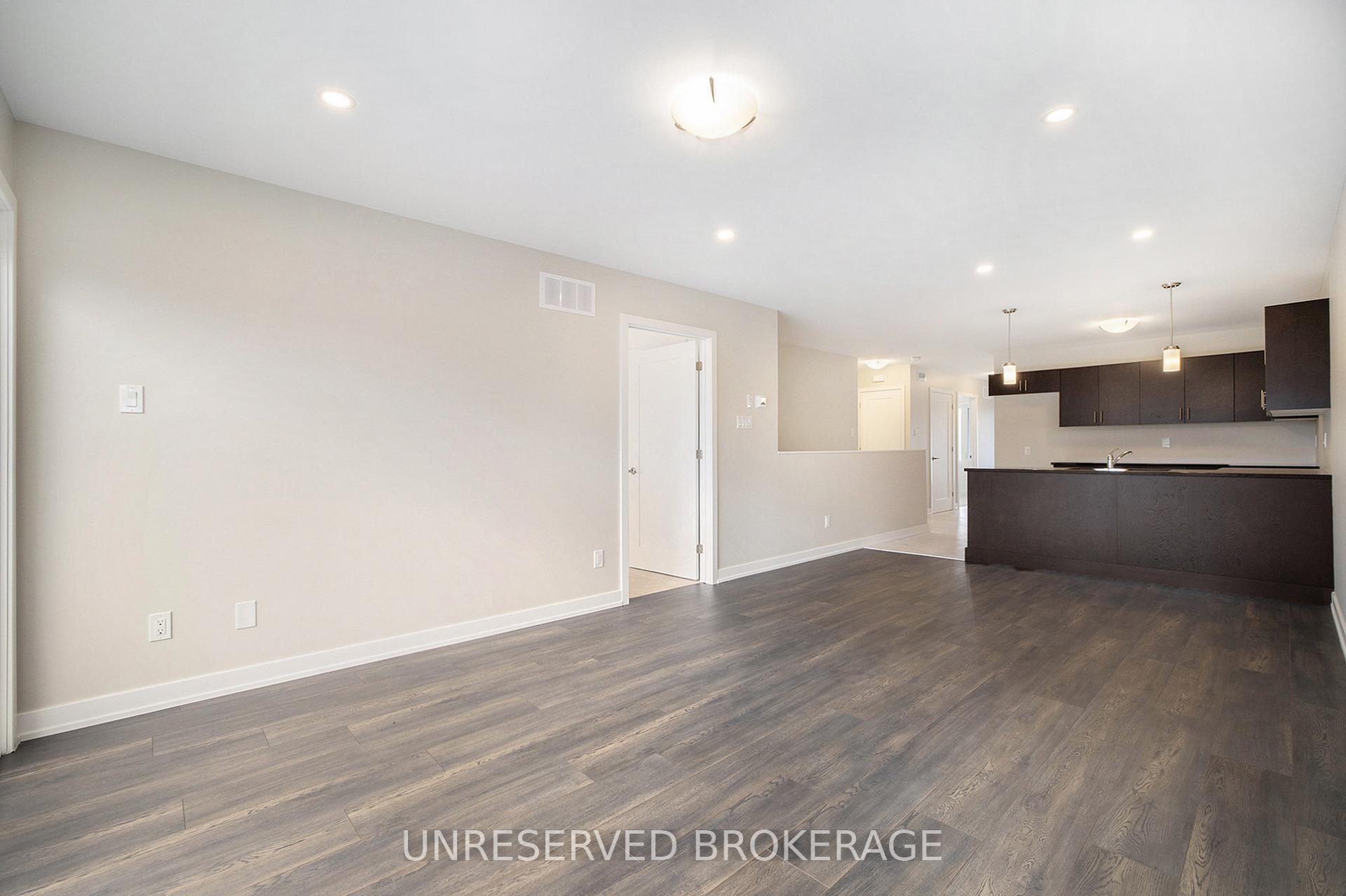 Photo 3 of 170 Seabert Drive, Arnprior — HOMEH