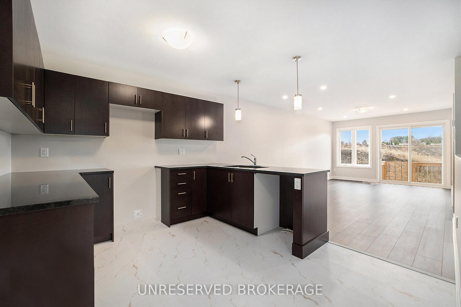 Photo 4 of 170 Seabert Drive, Arnprior — HOMEH