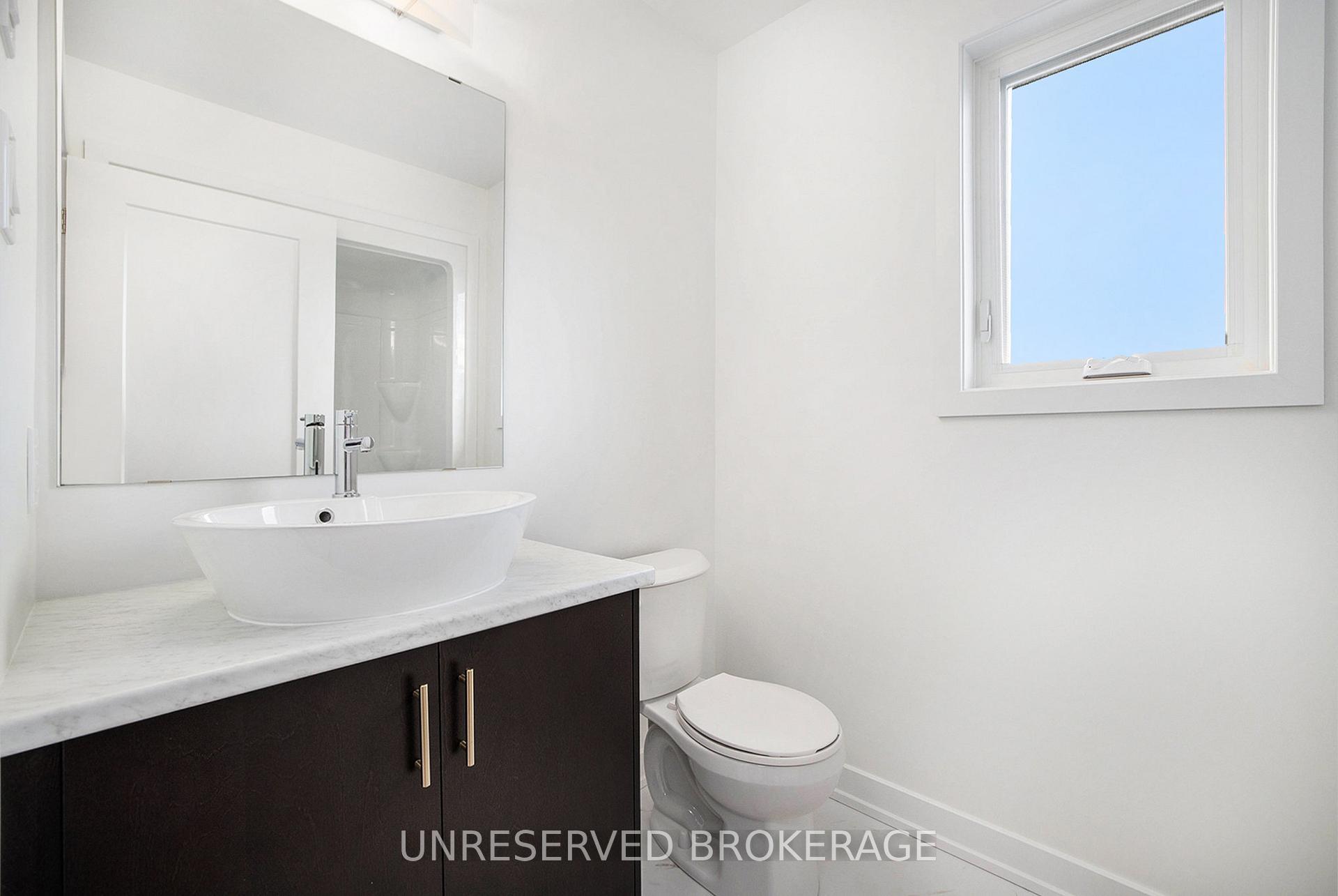 Photo 5 of 170 Seabert Drive, Arnprior — HOMEH