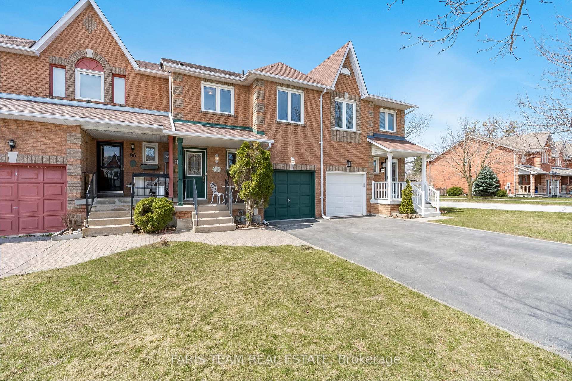 Photo 2 of 98 Brucker Road, Barrie, Holly — HOMEH
