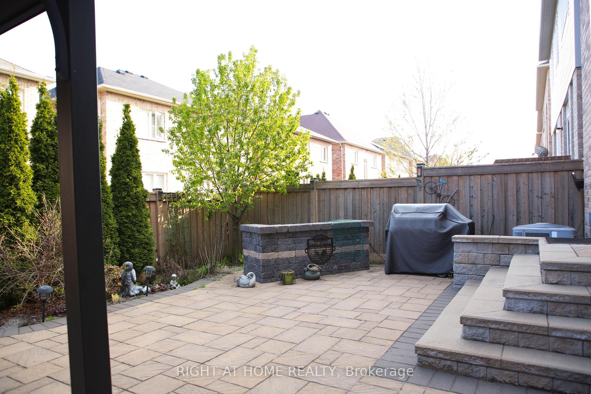 Photo 12 of 113 Oswell Drive, Ajax, Northeast Ajax — HOMEH