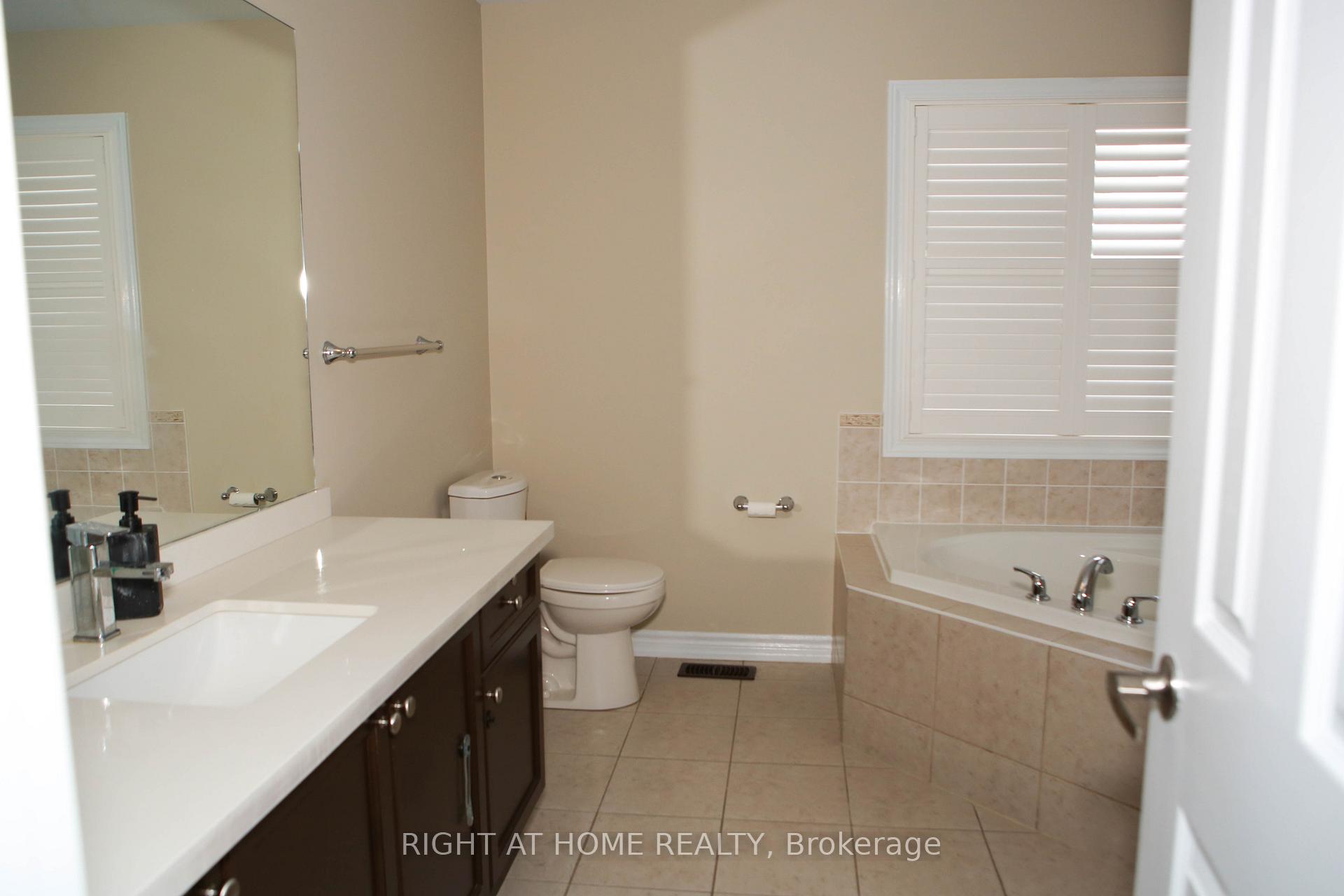 Photo 15 of 113 Oswell Drive, Ajax, Northeast Ajax — HOMEH