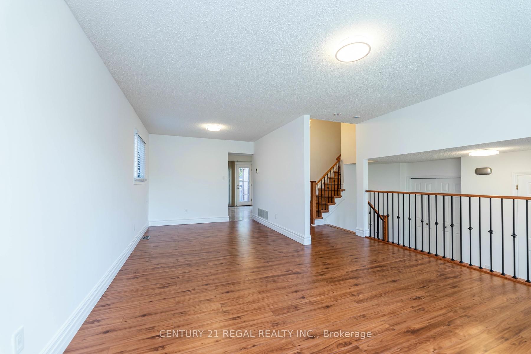 Photo 7 of 88 Overbank Drive, Oshawa, McLaughlin — HOMEH