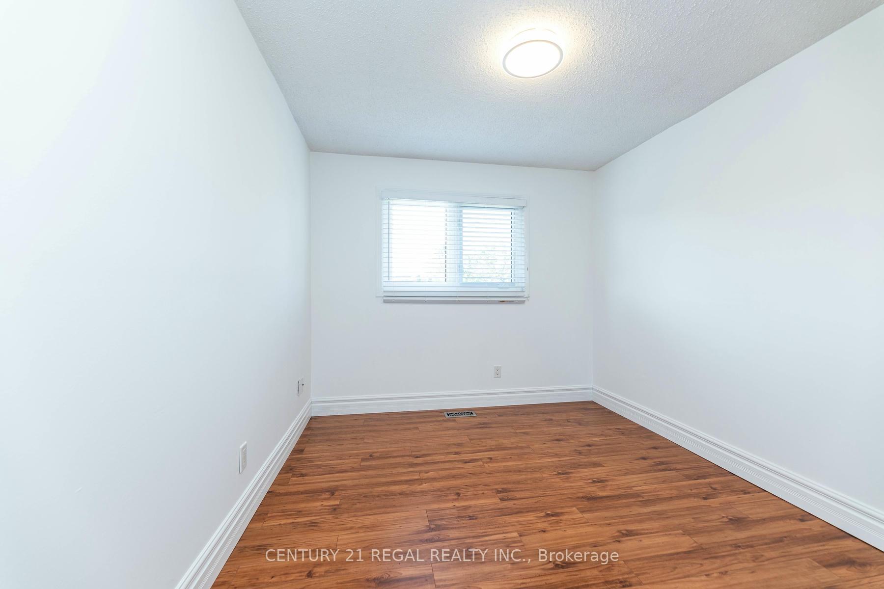 Photo 9 of 88 Overbank Drive, Oshawa, McLaughlin — HOMEH