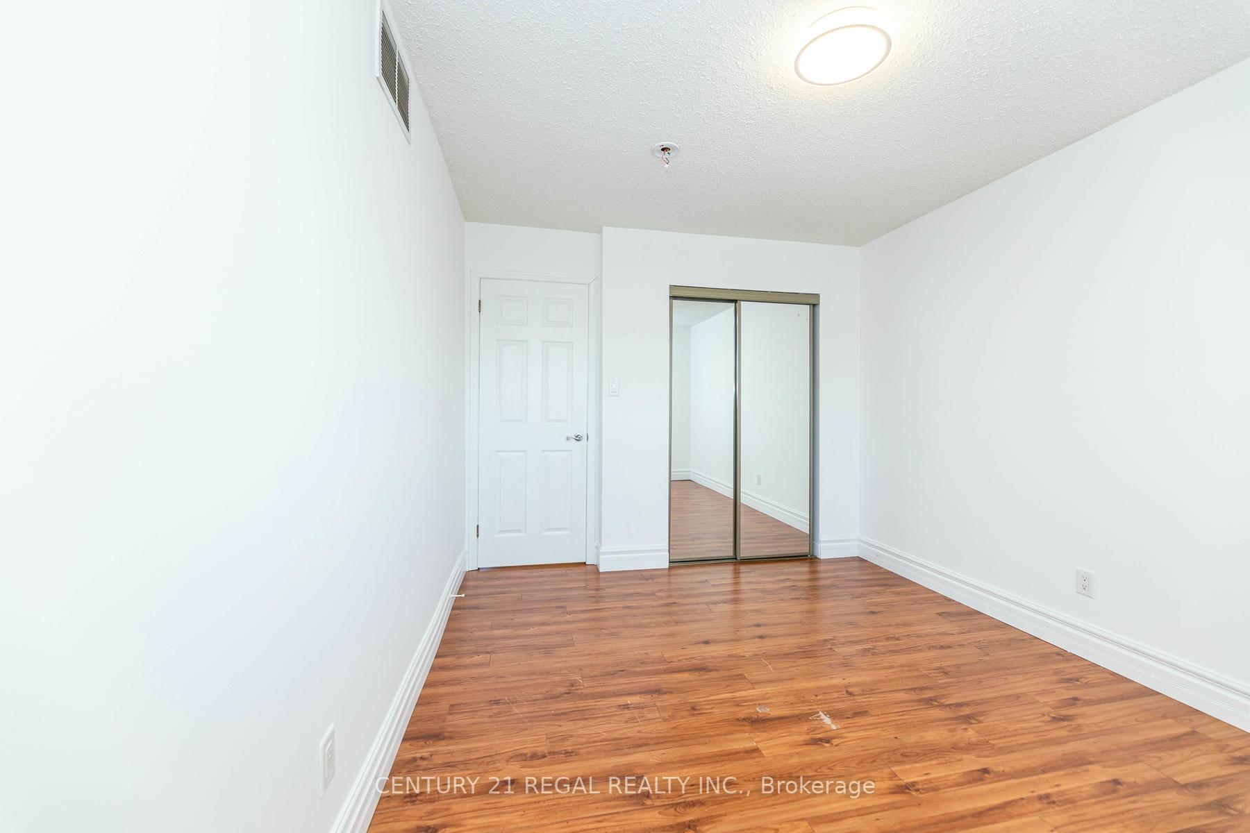 Photo 10 of 88 Overbank Drive, Oshawa, McLaughlin — HOMEH
