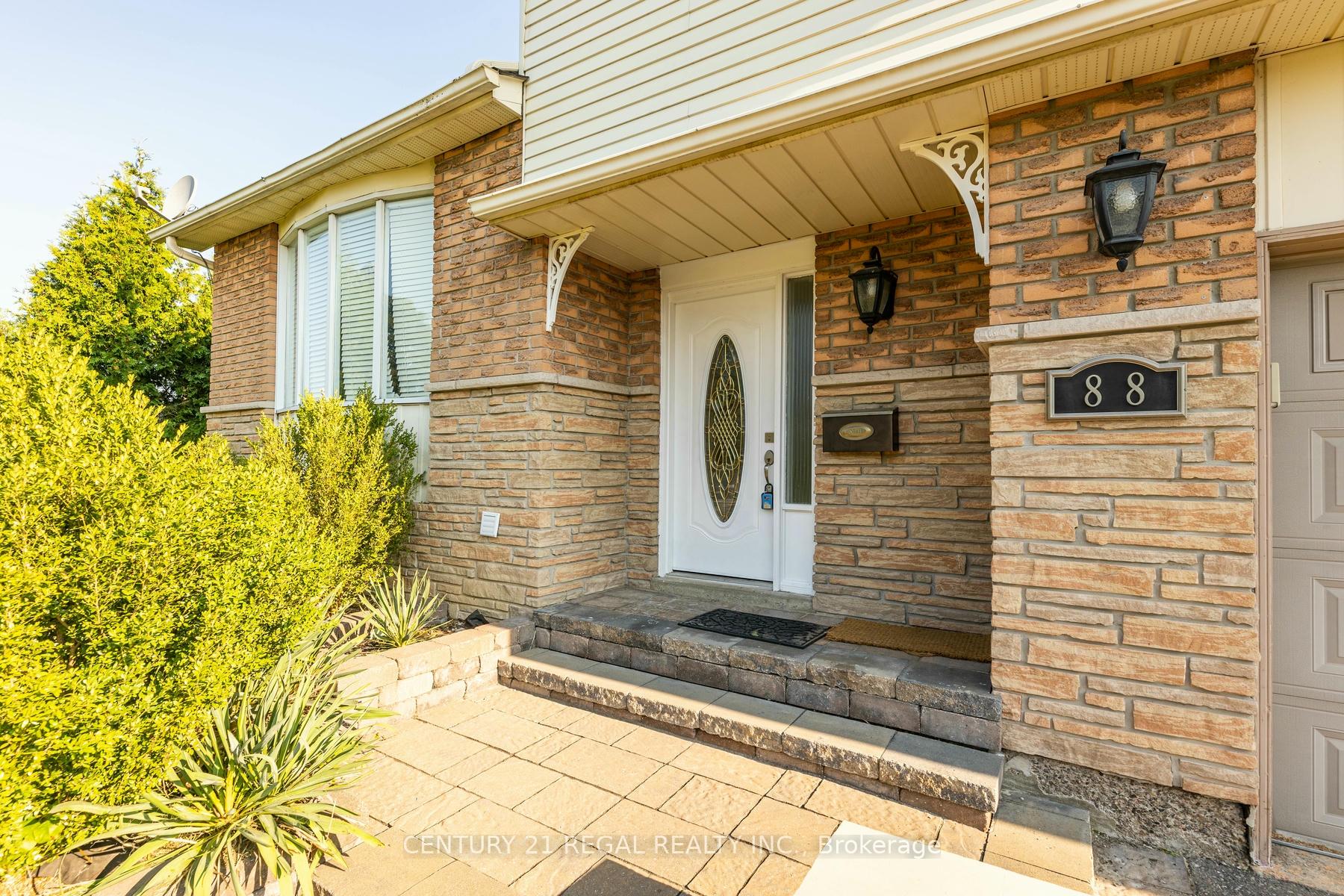 Photo 23 of 88 Overbank Drive, Oshawa, McLaughlin — HOMEH