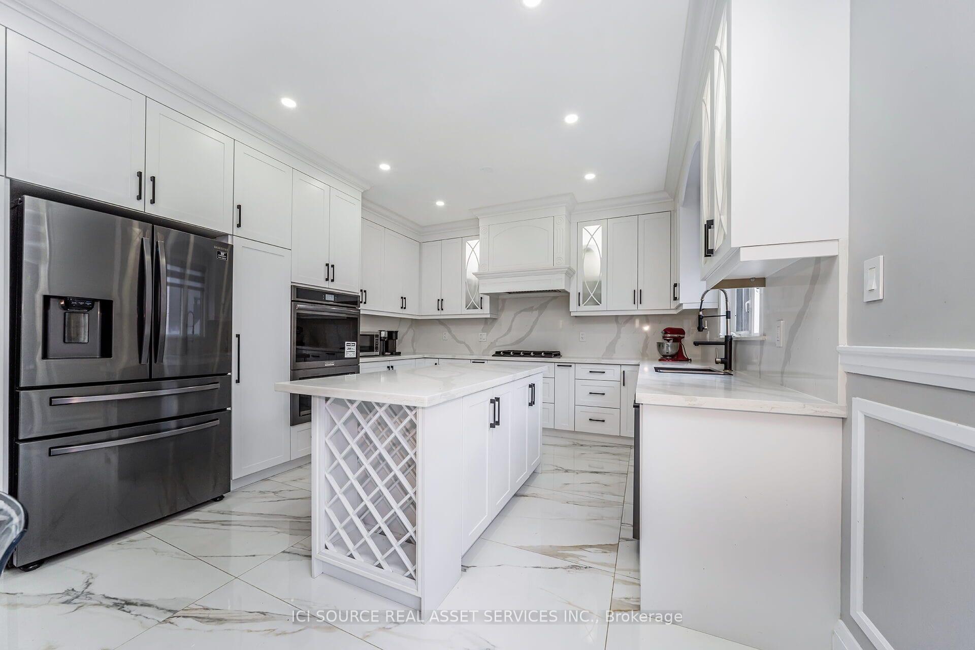 Photo 2 of 12 Amethyst Circle, Brampton, Bram East — HOMEH