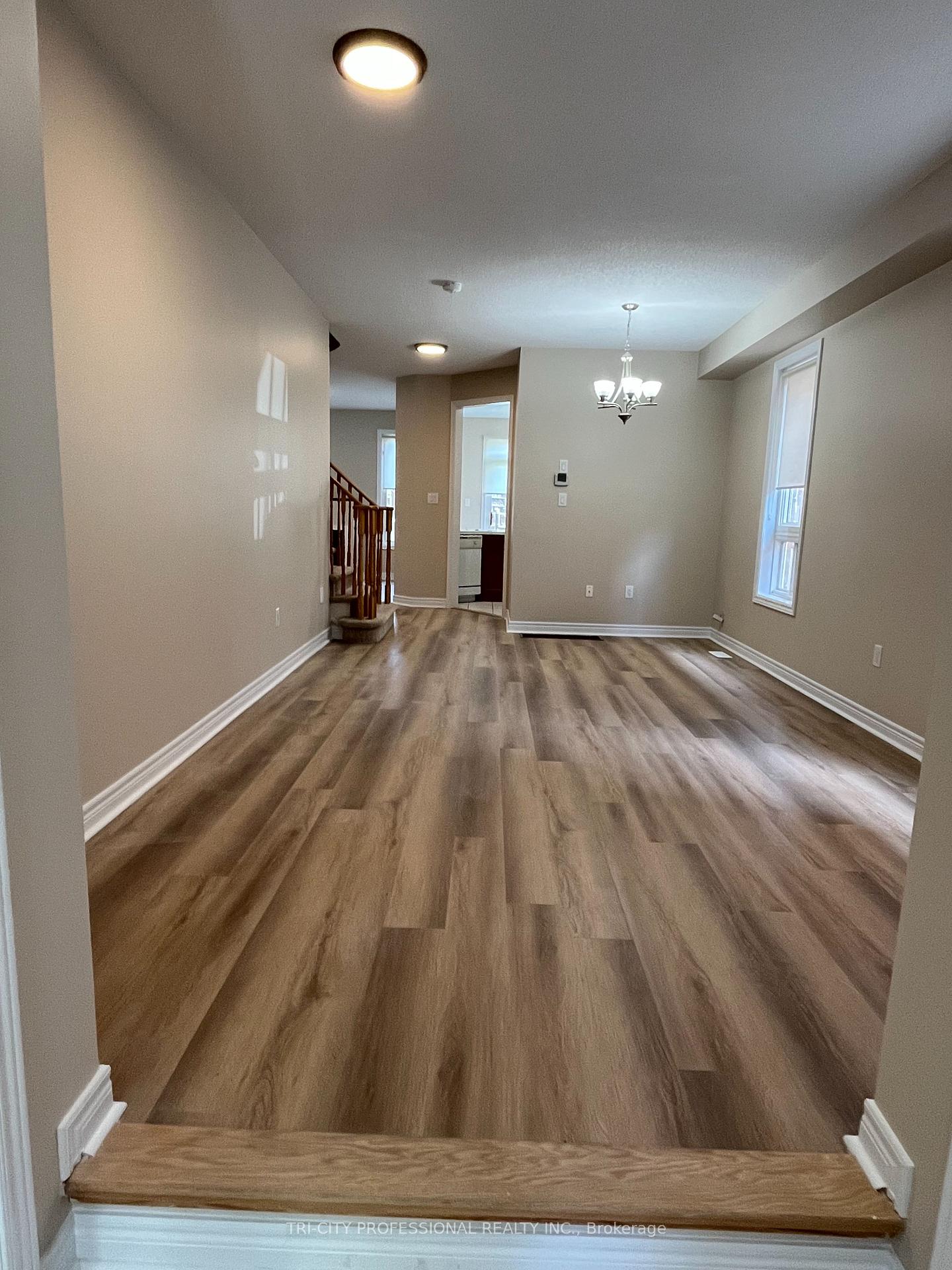 Photo 4 of 78 Ashdale Road, Brampton, Bram West — HOMEH
