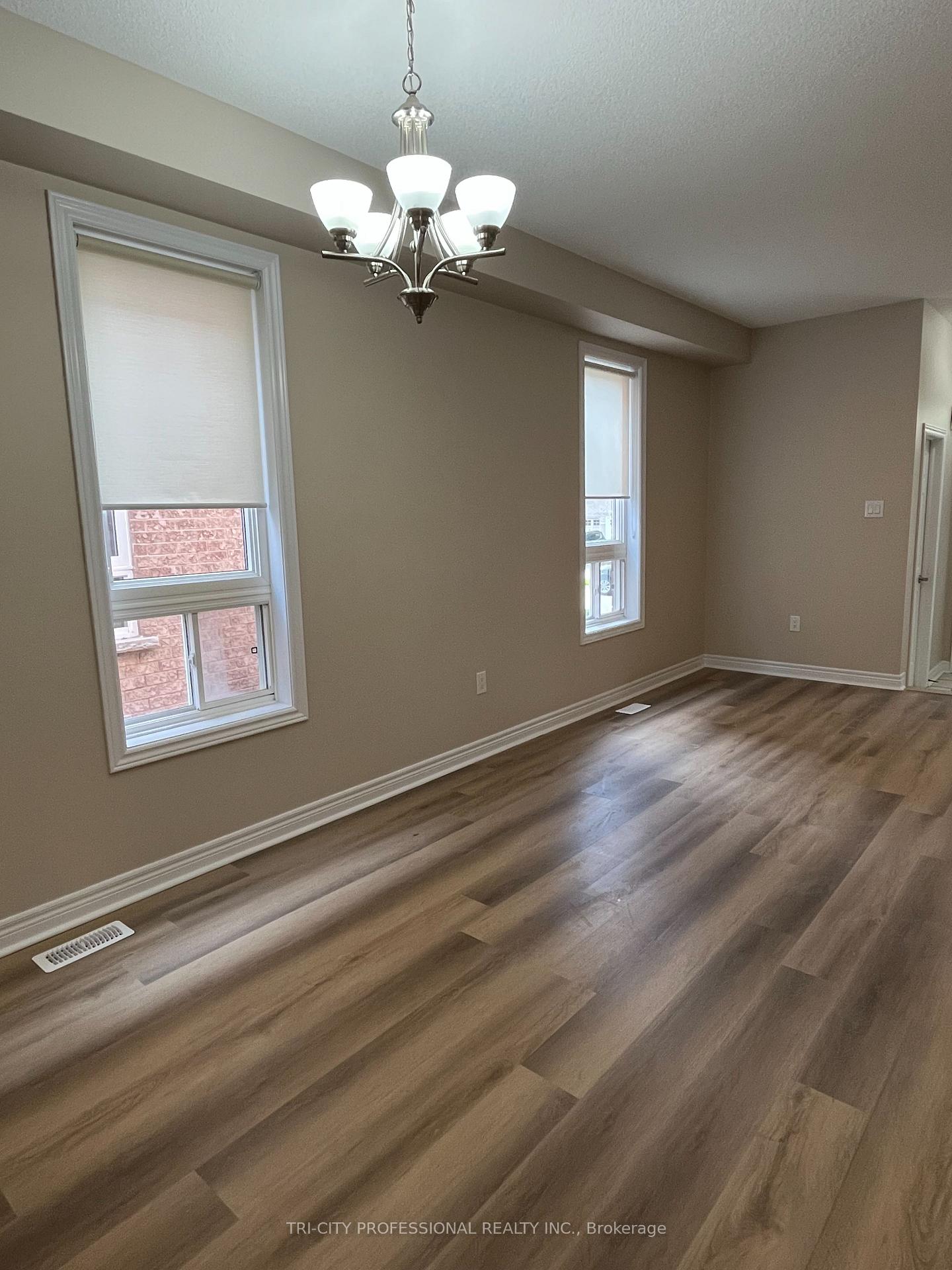 Photo 6 of 78 Ashdale Road, Brampton, Bram West — HOMEH
