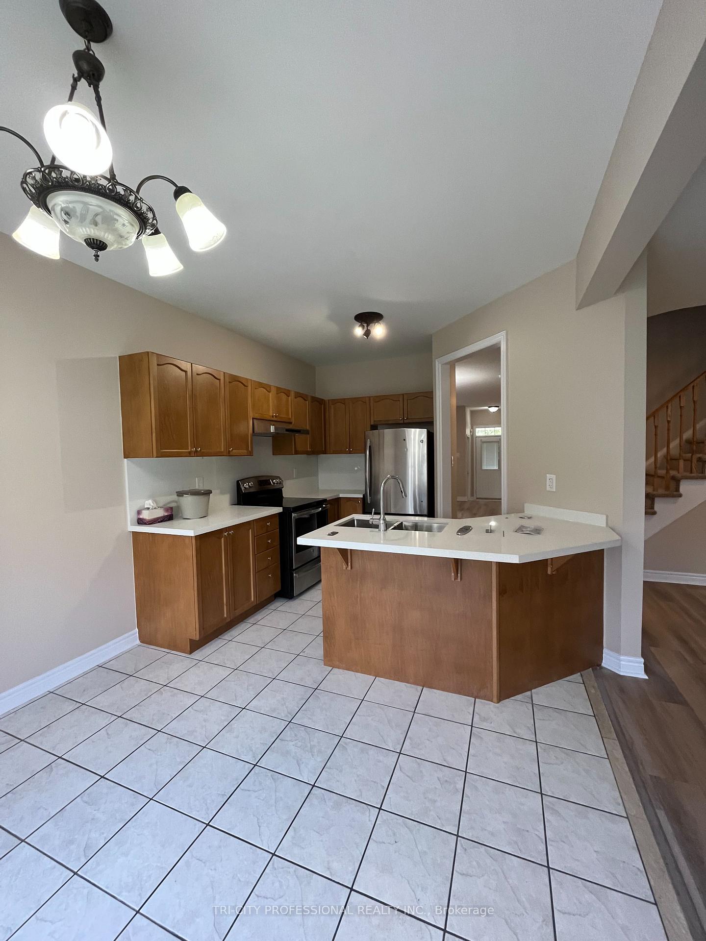 Photo 8 of 78 Ashdale Road, Brampton, Bram West — HOMEH