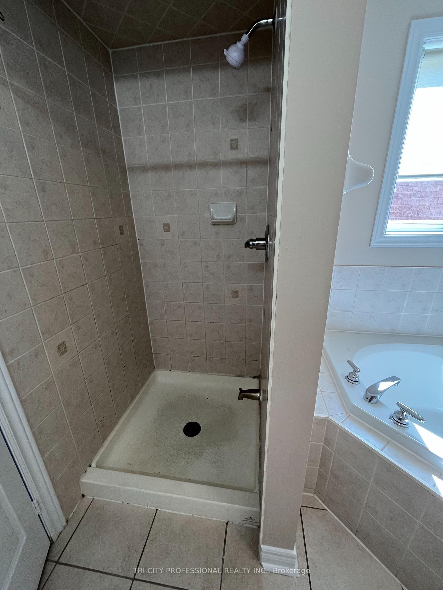 Photo 15 of 78 Ashdale Road, Brampton, Bram West — HOMEH