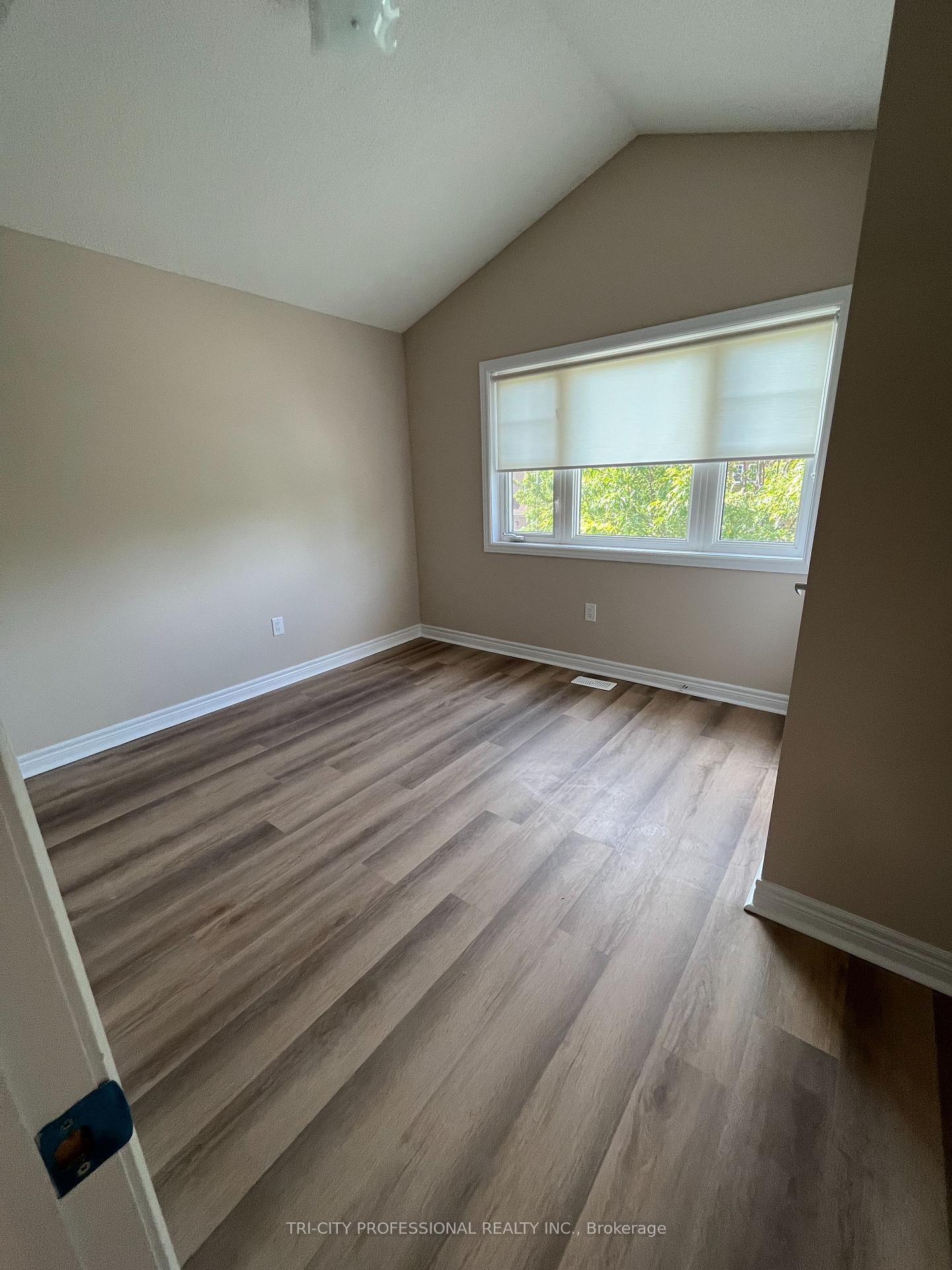 Photo 22 of 78 Ashdale Road, Brampton, Bram West — HOMEH
