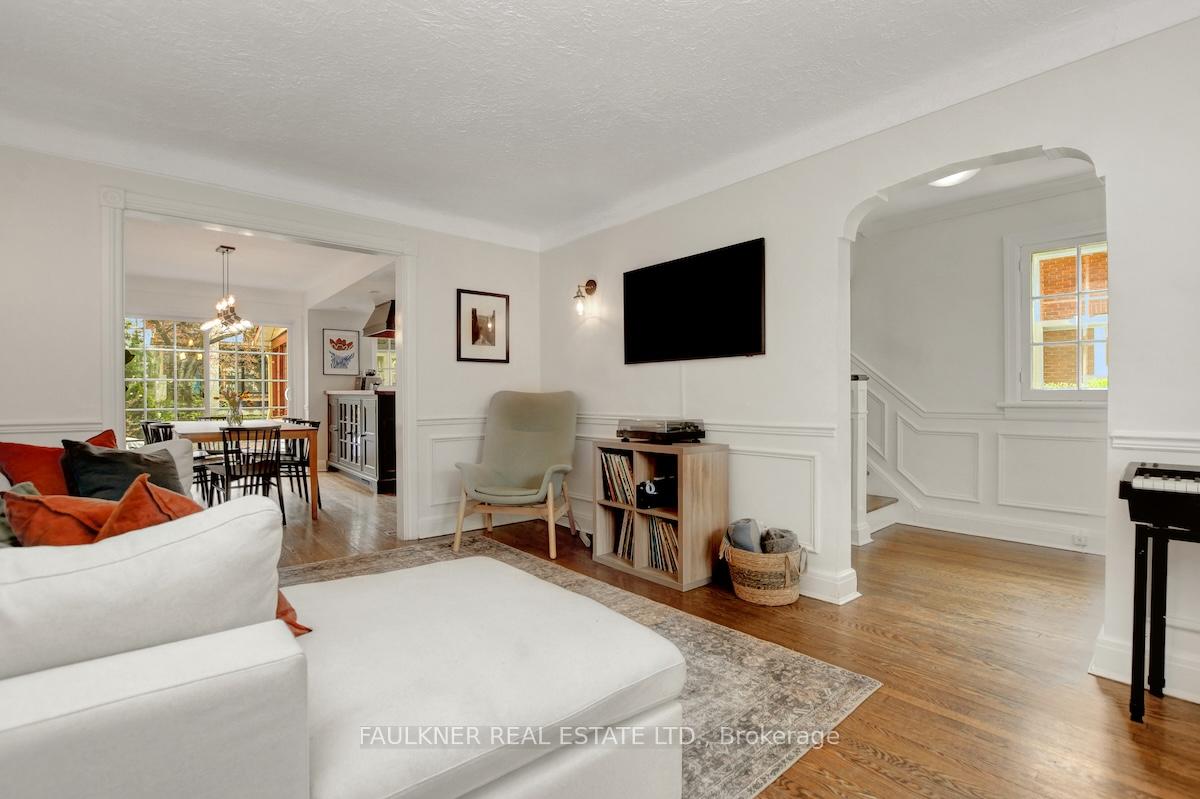Photo 10 of 513 Cole Avenue, Ottawa, McKellar/Highland — HOMEH