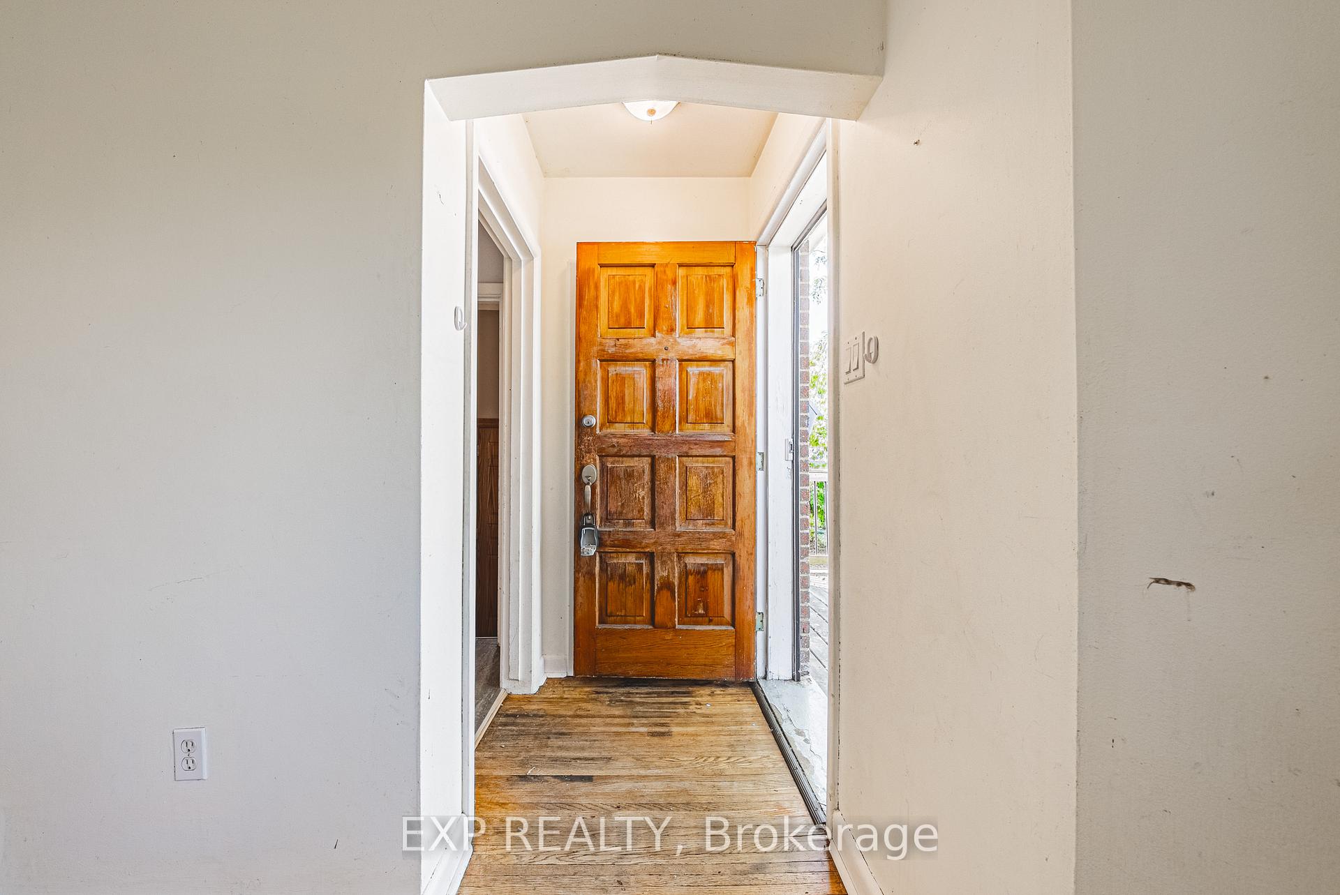 Photo 3 of 201 West 32nd Street, Hamilton, Westcliffe — HOMEH