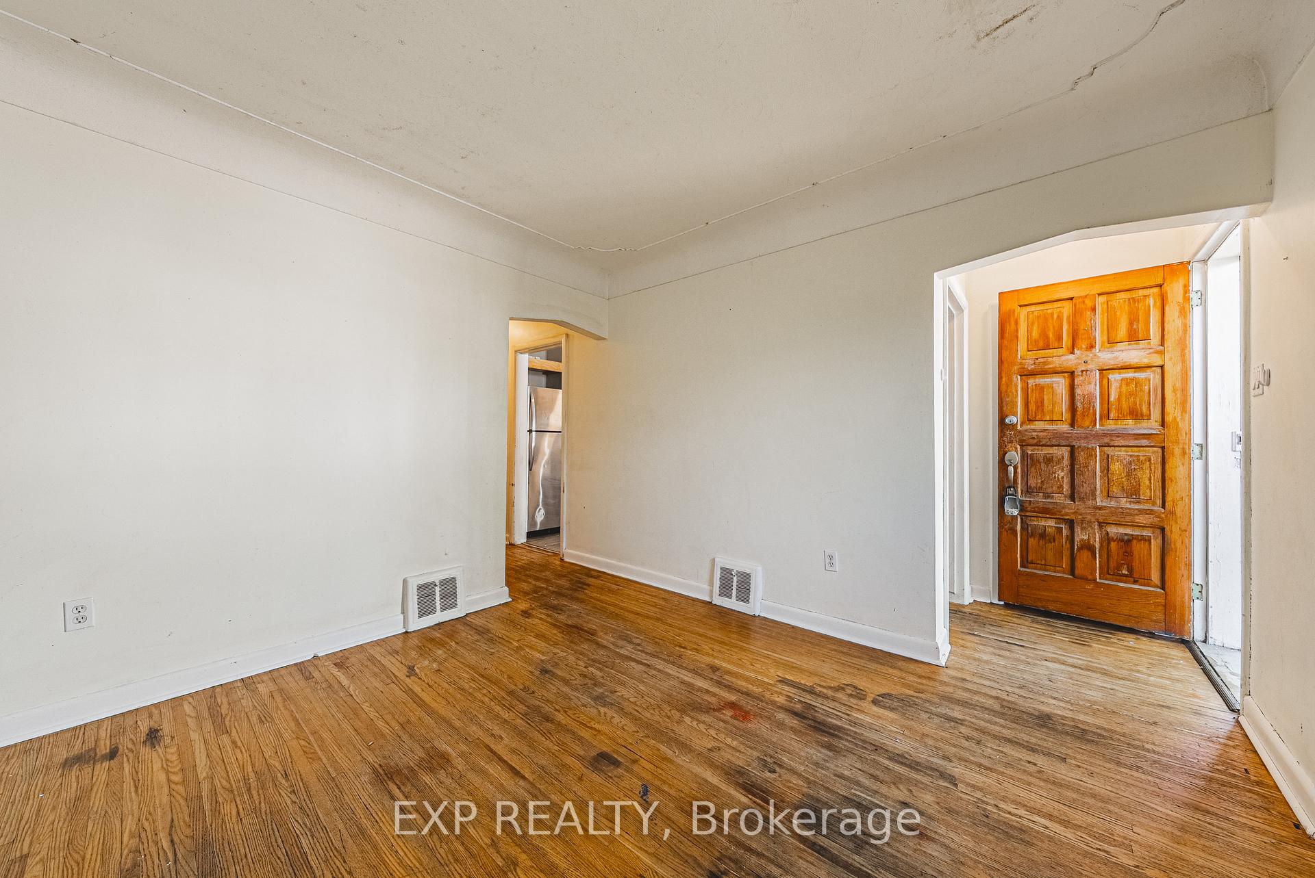 Photo 5 of 201 West 32nd Street, Hamilton, Westcliffe — HOMEH