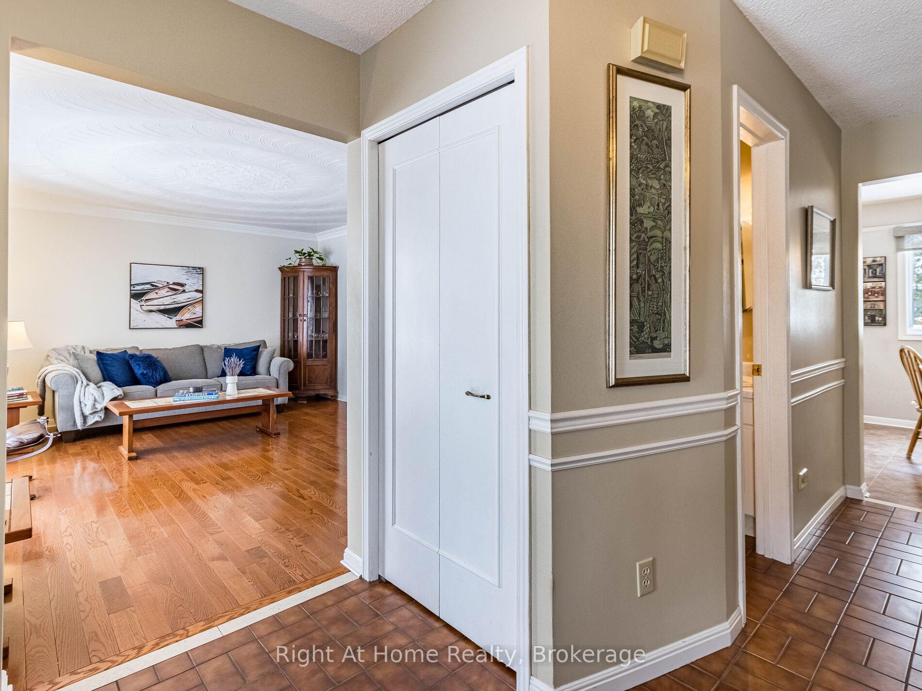 Photo 8 of 4489 Shane Court, Burlington, Shoreacres — HOMEH