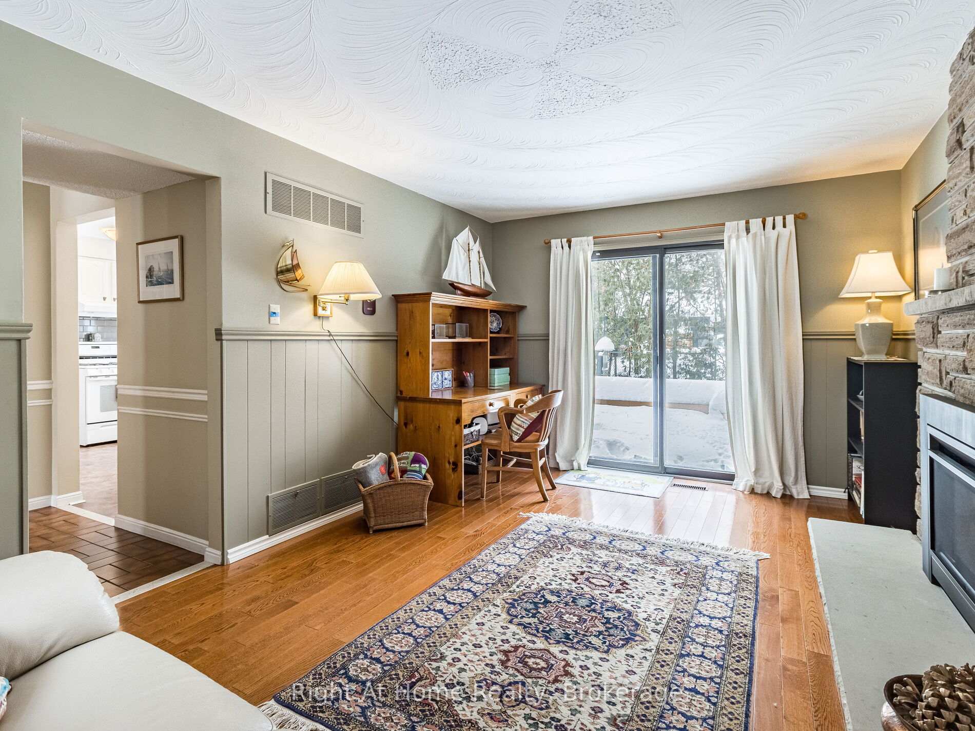 Photo 22 of 4489 Shane Court, Burlington, Shoreacres — HOMEH