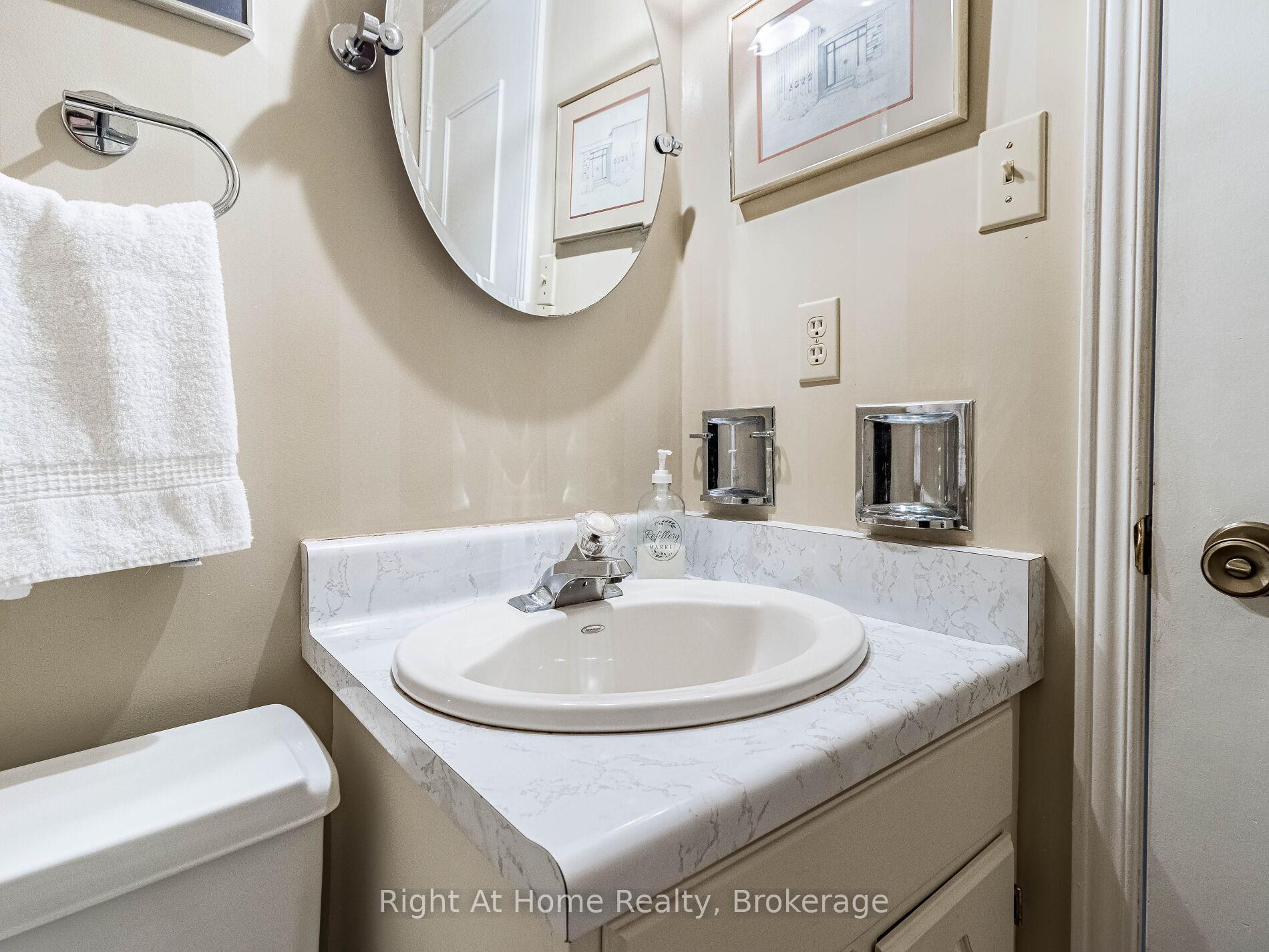 Photo 24 of 4489 Shane Court, Burlington, Shoreacres — HOMEH
