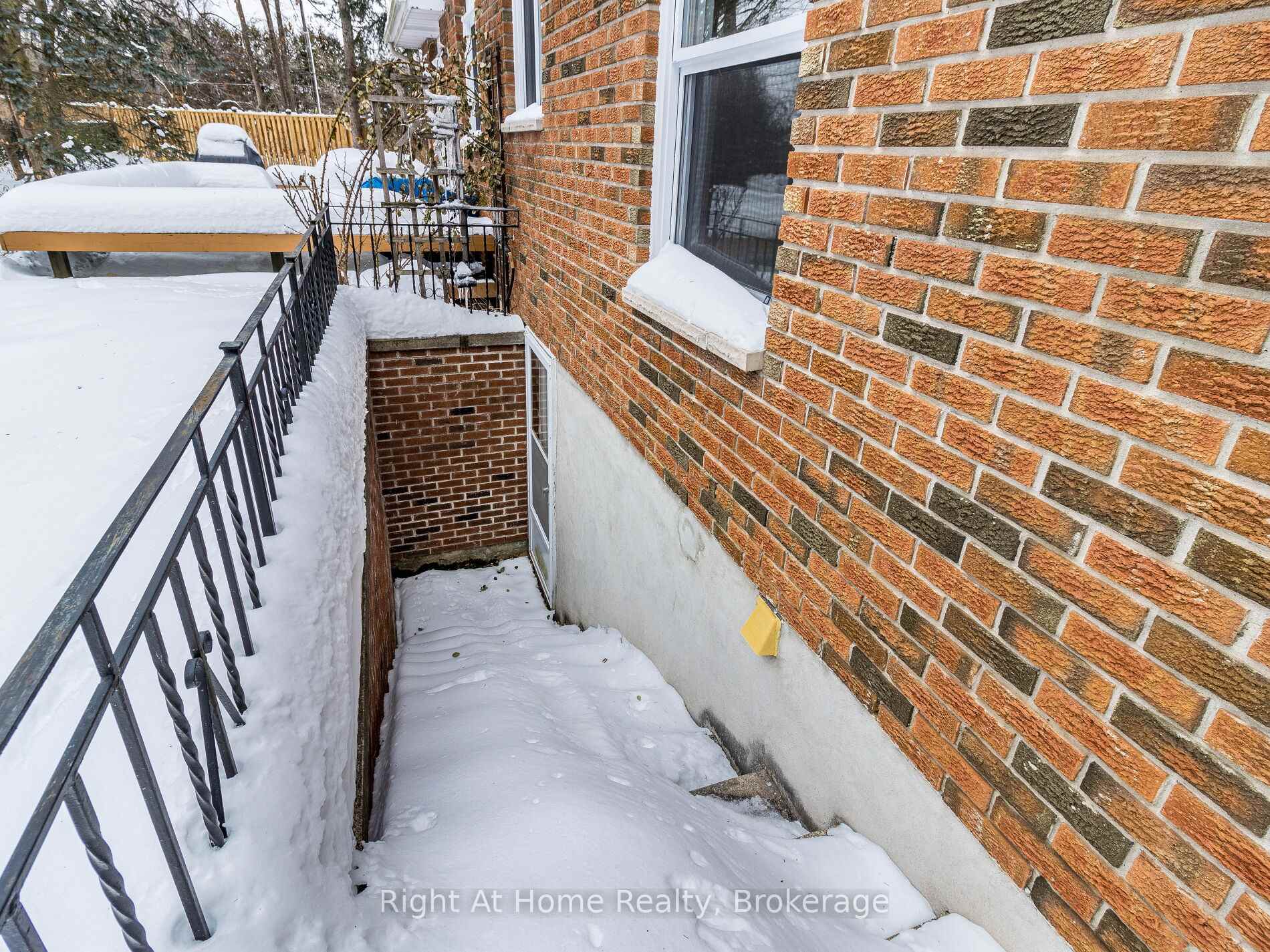Photo 38 of 4489 Shane Court, Burlington, Shoreacres — HOMEH
