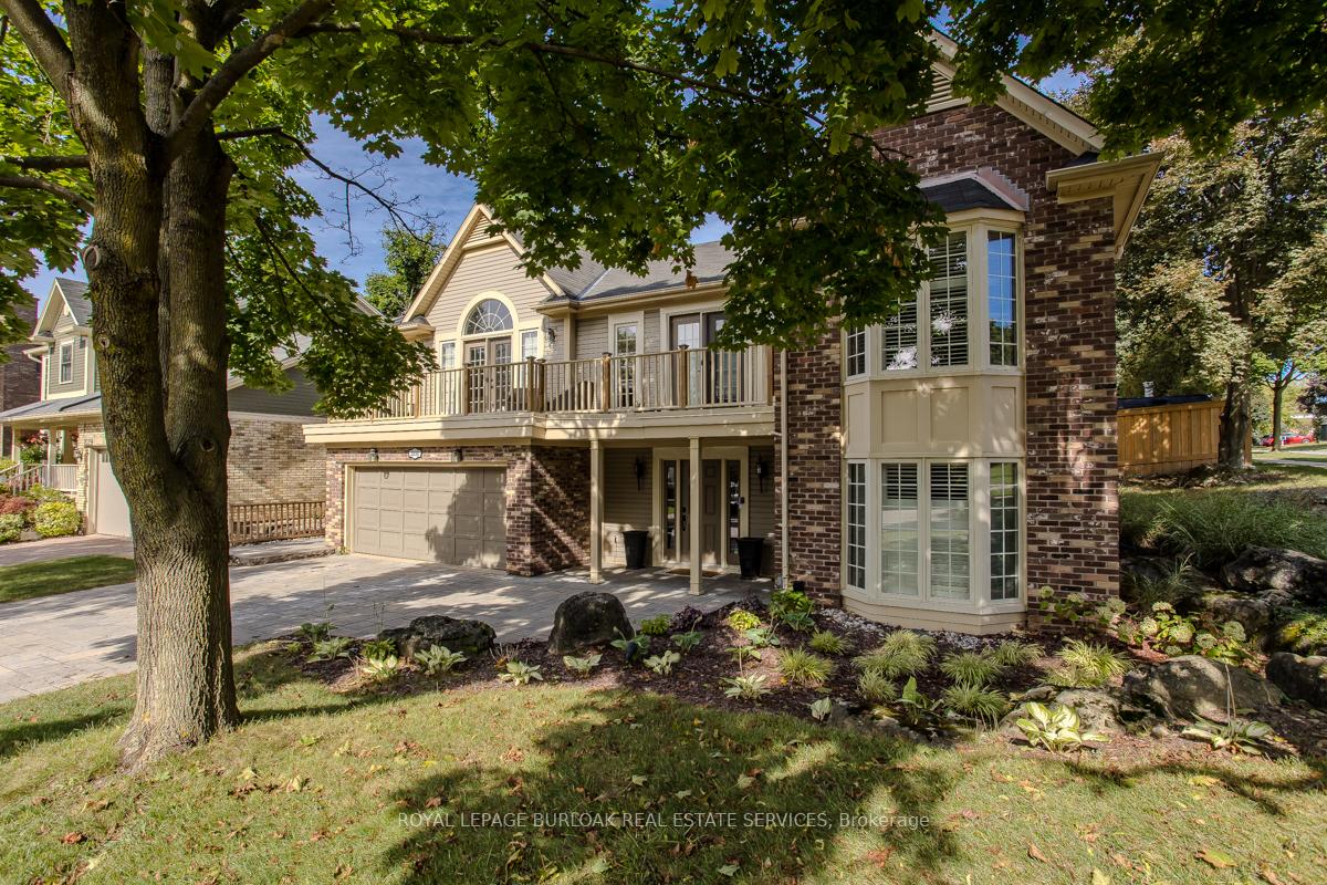 Photo 4 of 2031 Foster Court, Burlington, Brant Hills — HOMEH