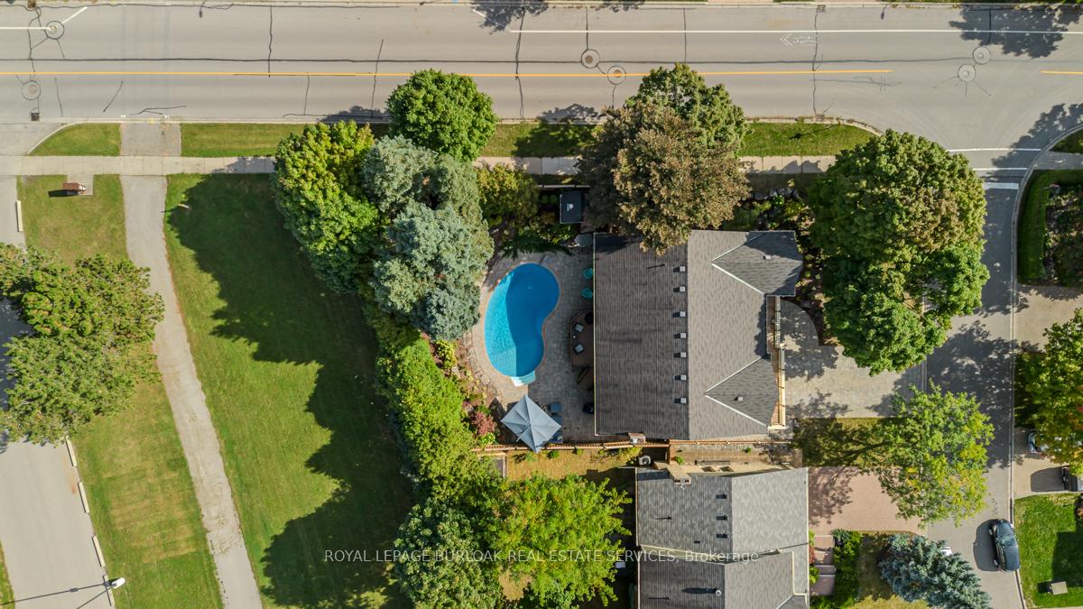 Photo 7 of 2031 Foster Court, Burlington, Brant Hills — HOMEH