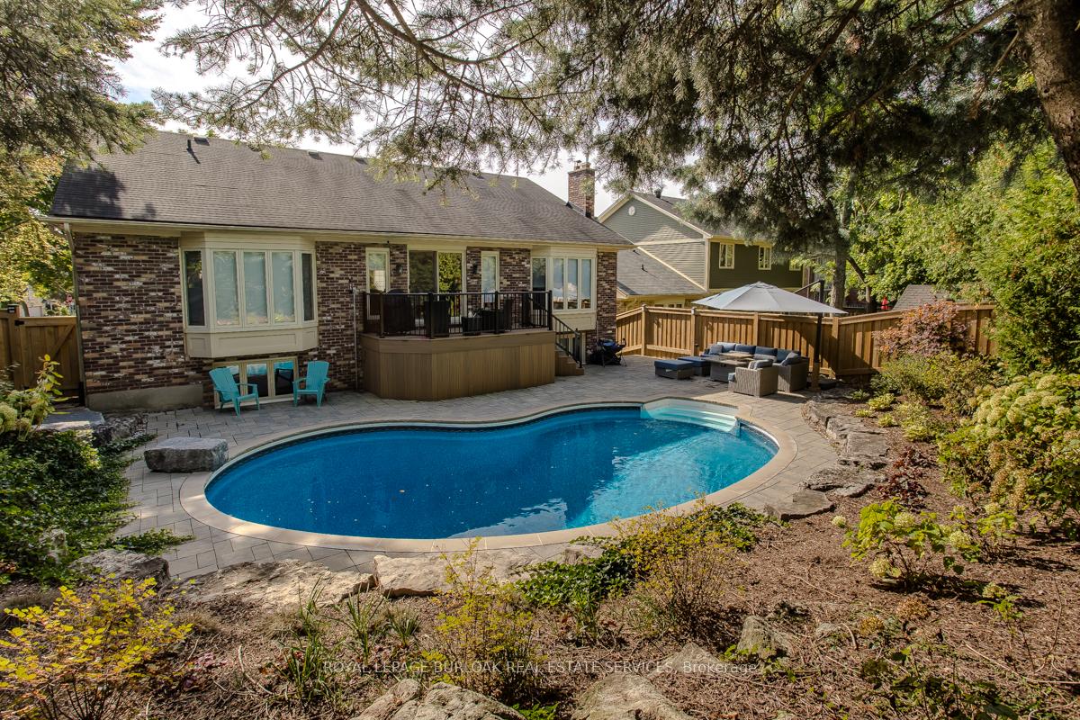 Photo 8 of 2031 Foster Court, Burlington, Brant Hills — HOMEH