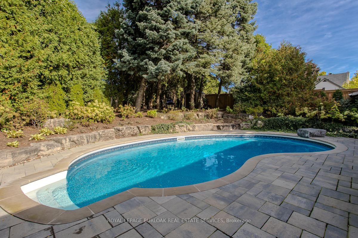 Photo 11 of 2031 Foster Court, Burlington, Brant Hills — HOMEH